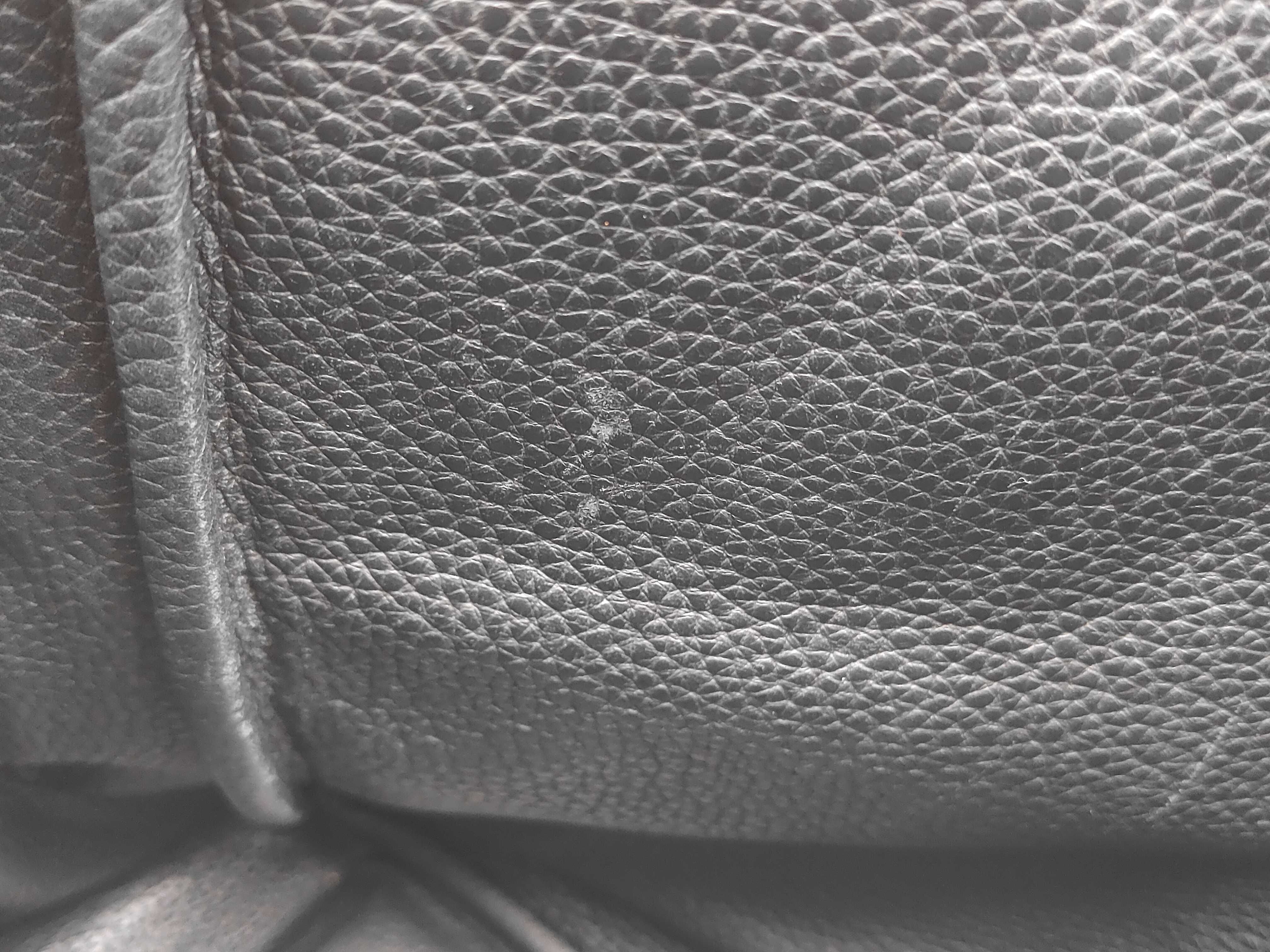Victoria Cabas 32 Black Taurillon Leather Tote Bag ( J Stamp) — view 12