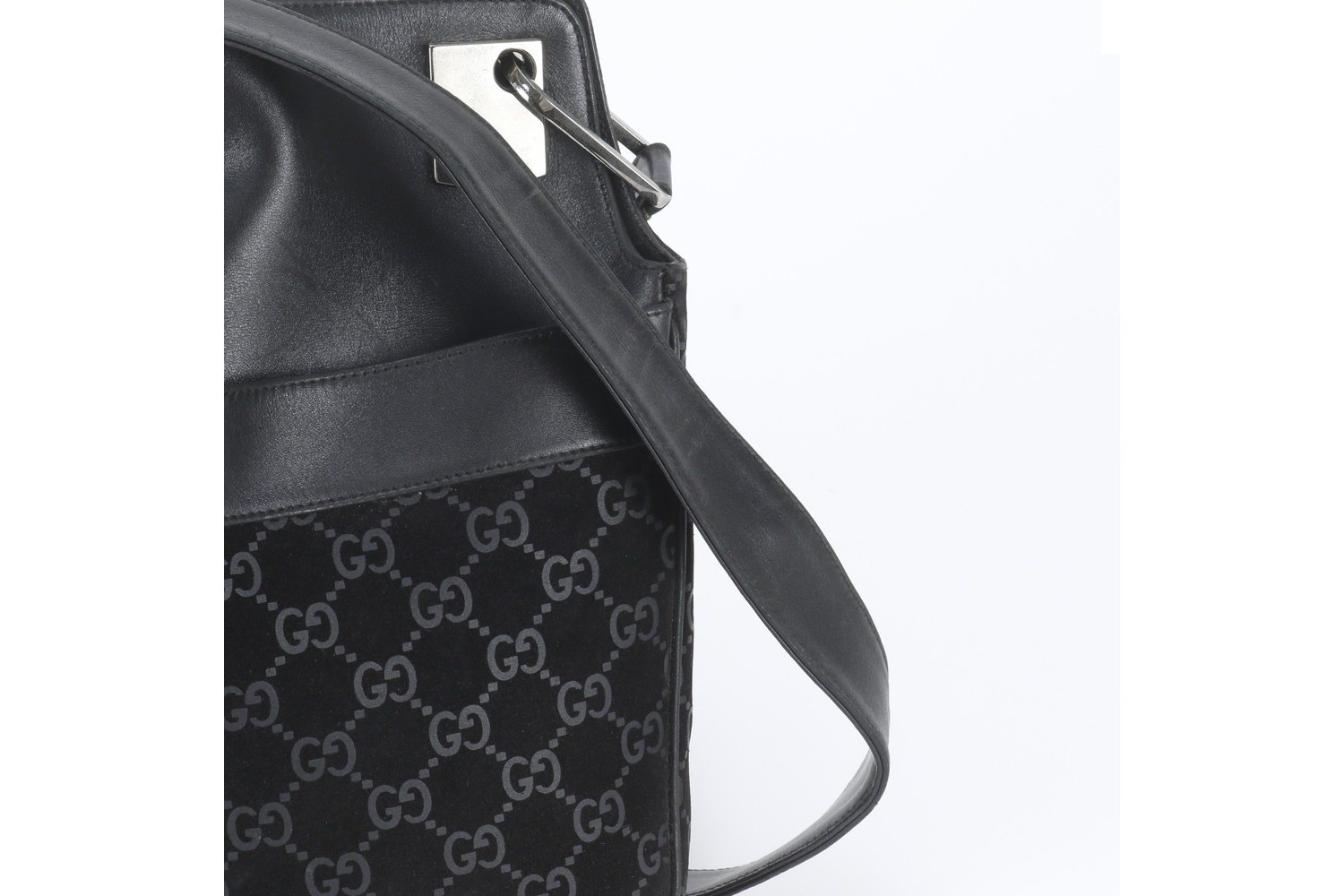 GG Suede 001-3307 Leather Shoulder Bag (Crossbody) — view 2