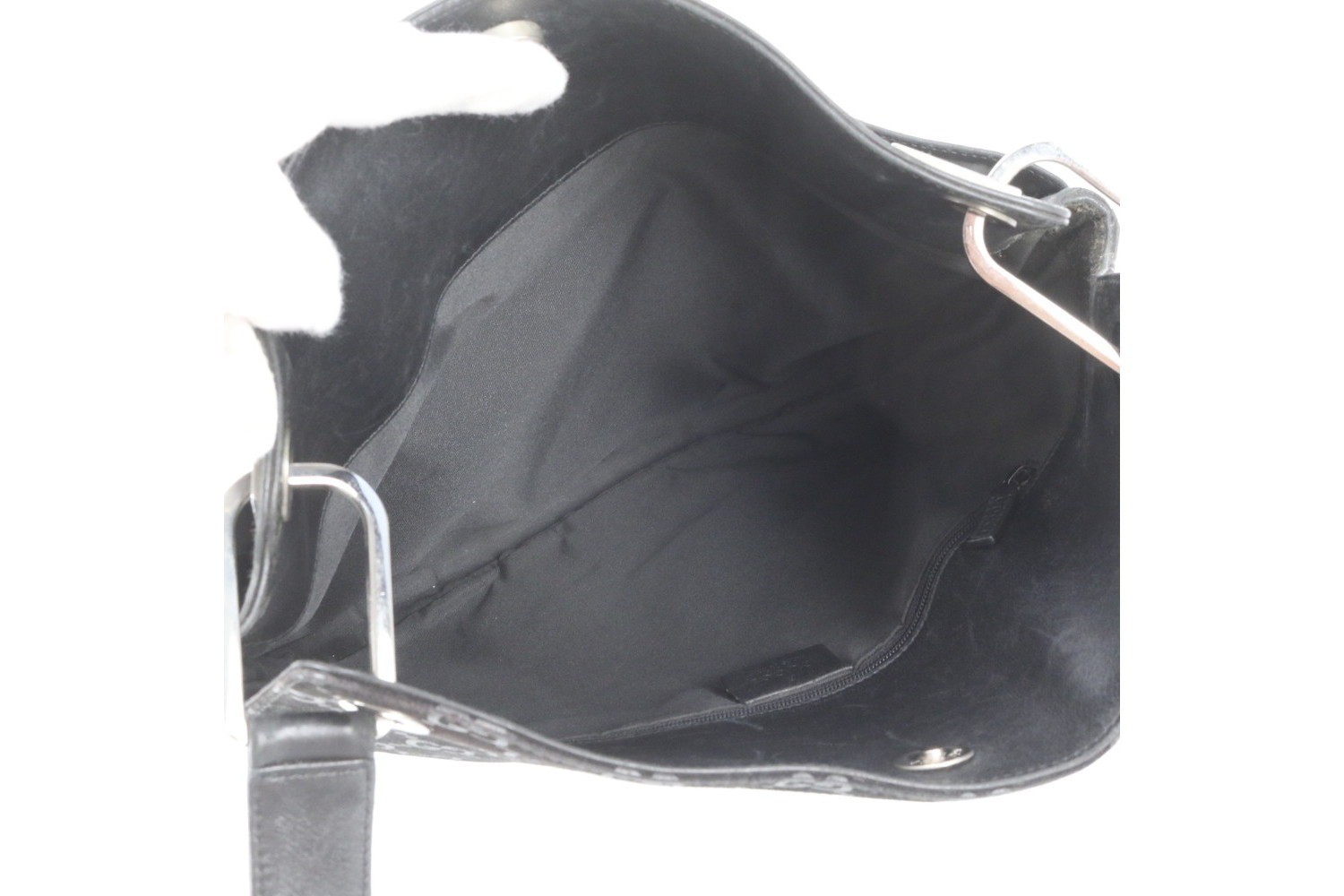 GG Suede 001-3307 Leather Shoulder Bag (Crossbody) — view 7