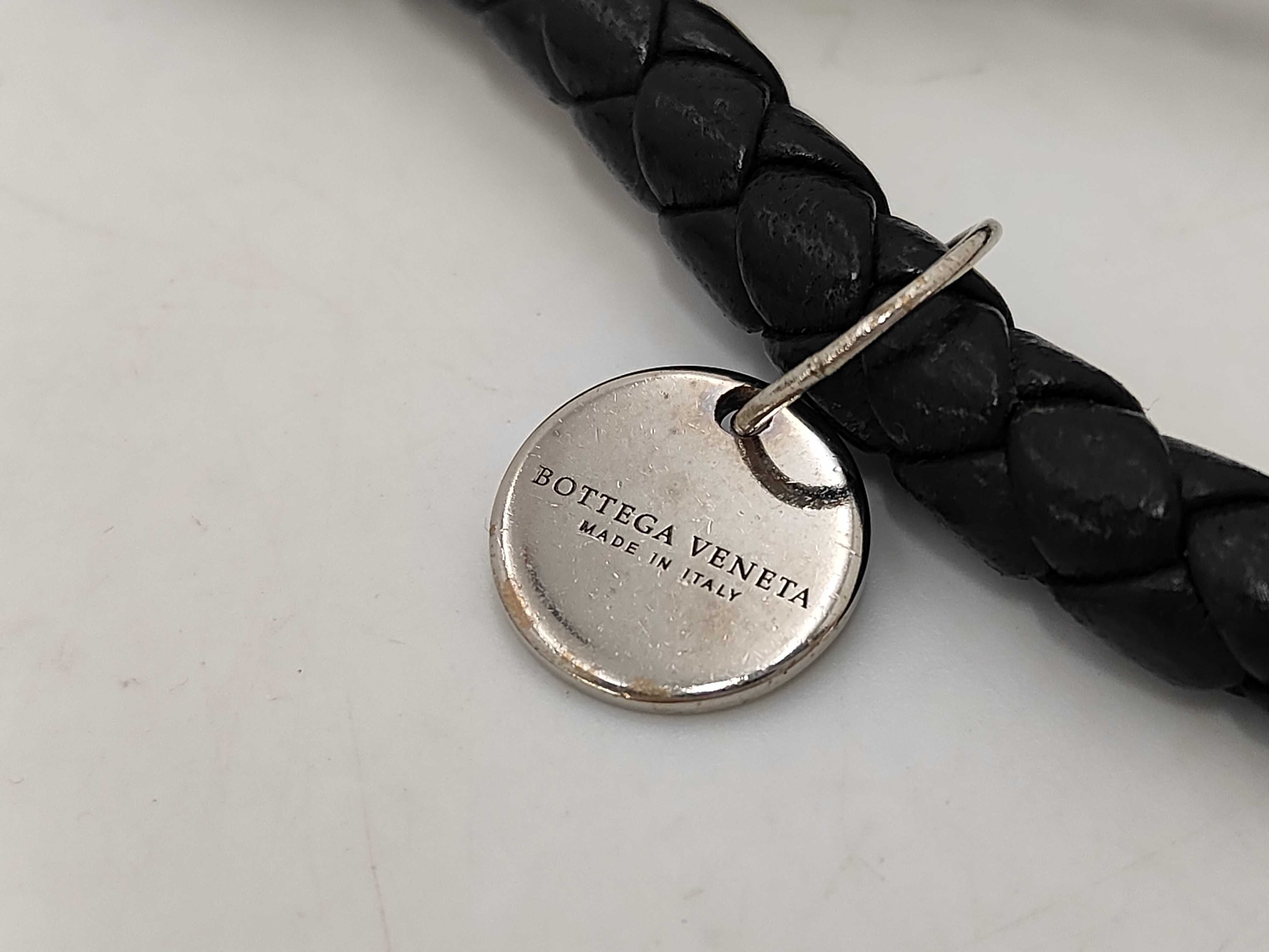 Intrecciato Black x Silver Keyring Key Case — view 4