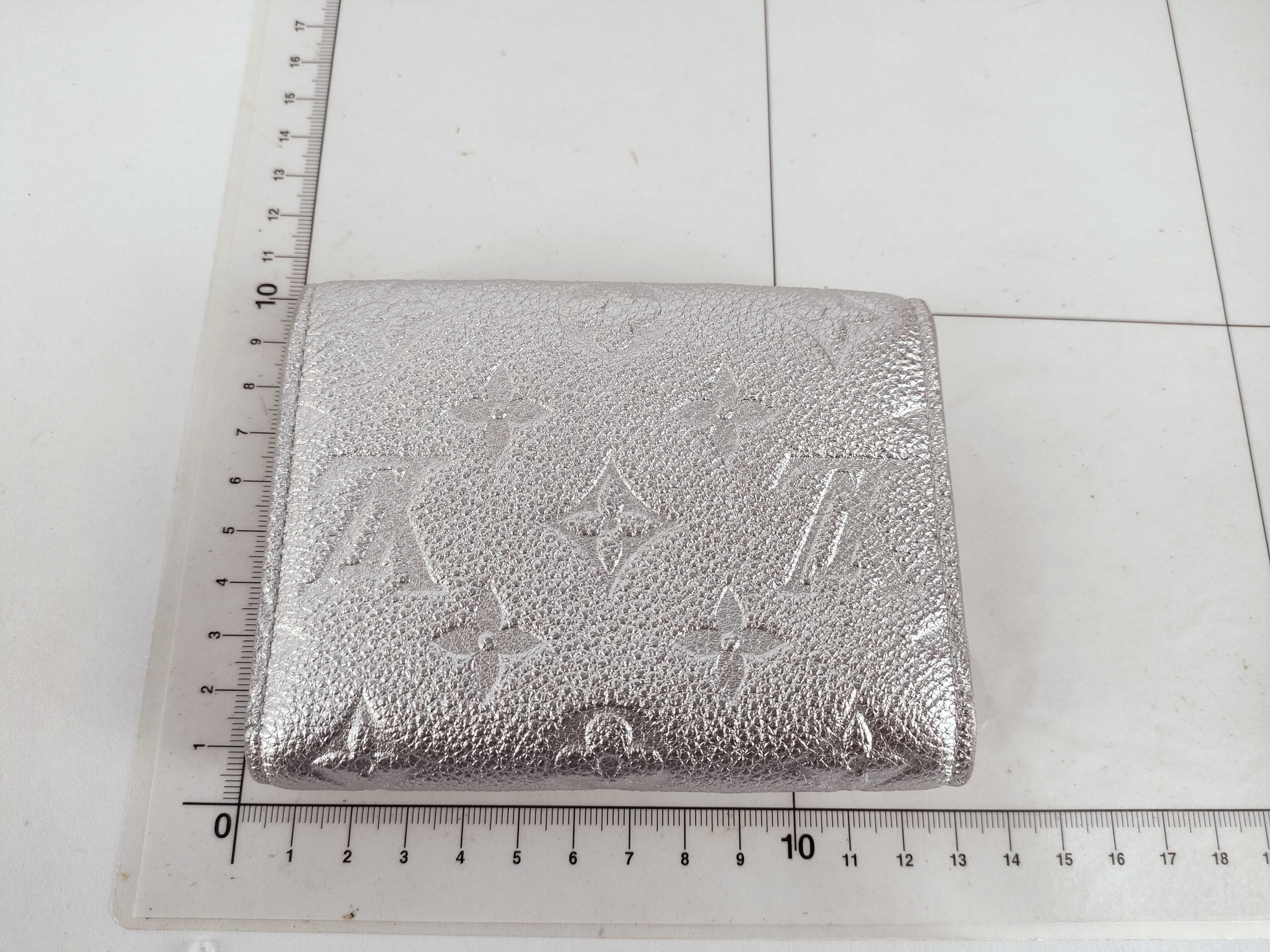 Monogram Empreinte M26896 Portefeuille Victorine Empreinte Silver Wallet — view 2