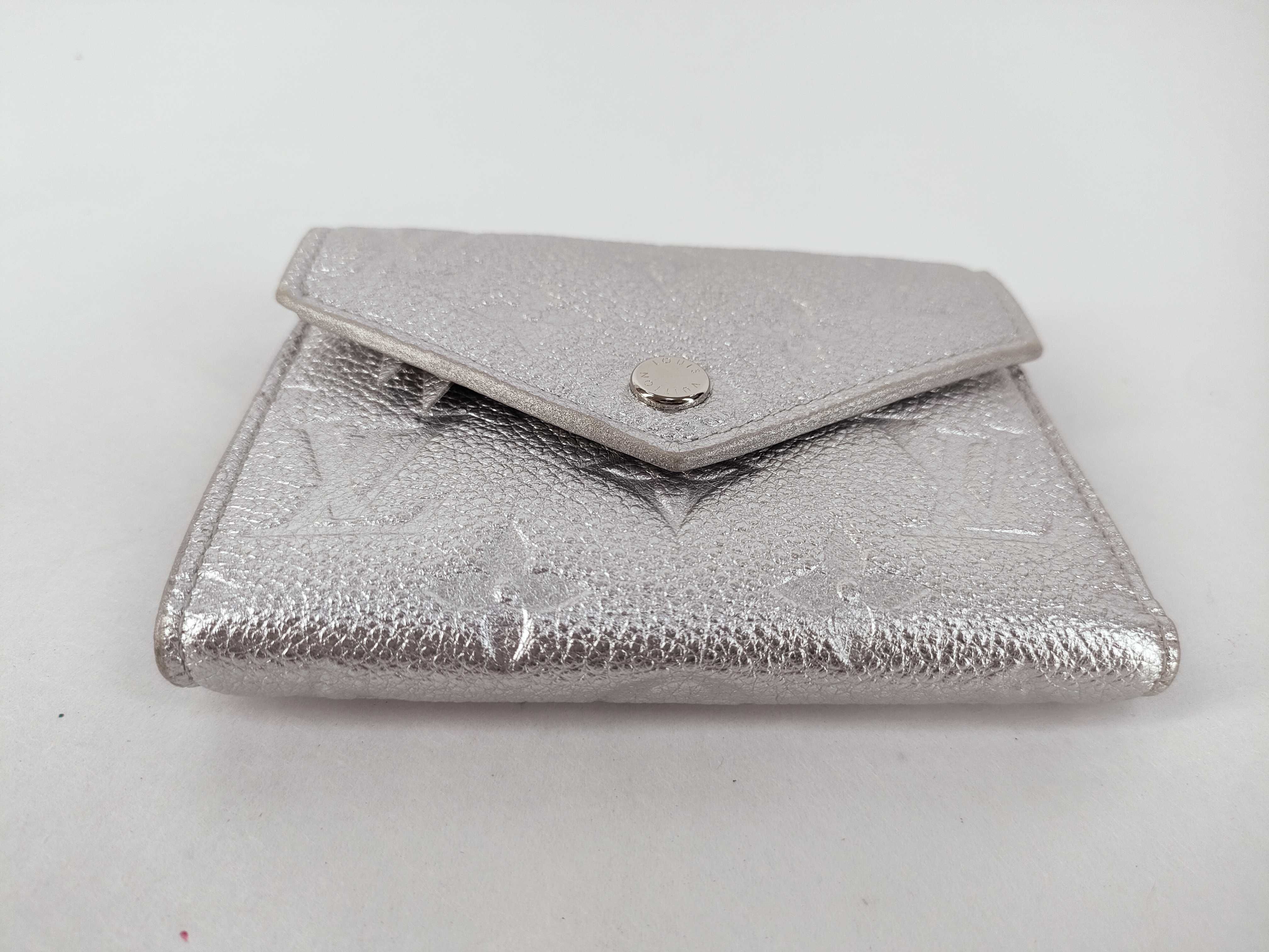 Monogram Empreinte M26896 Portefeuille Victorine Empreinte Silver Wallet — view 5