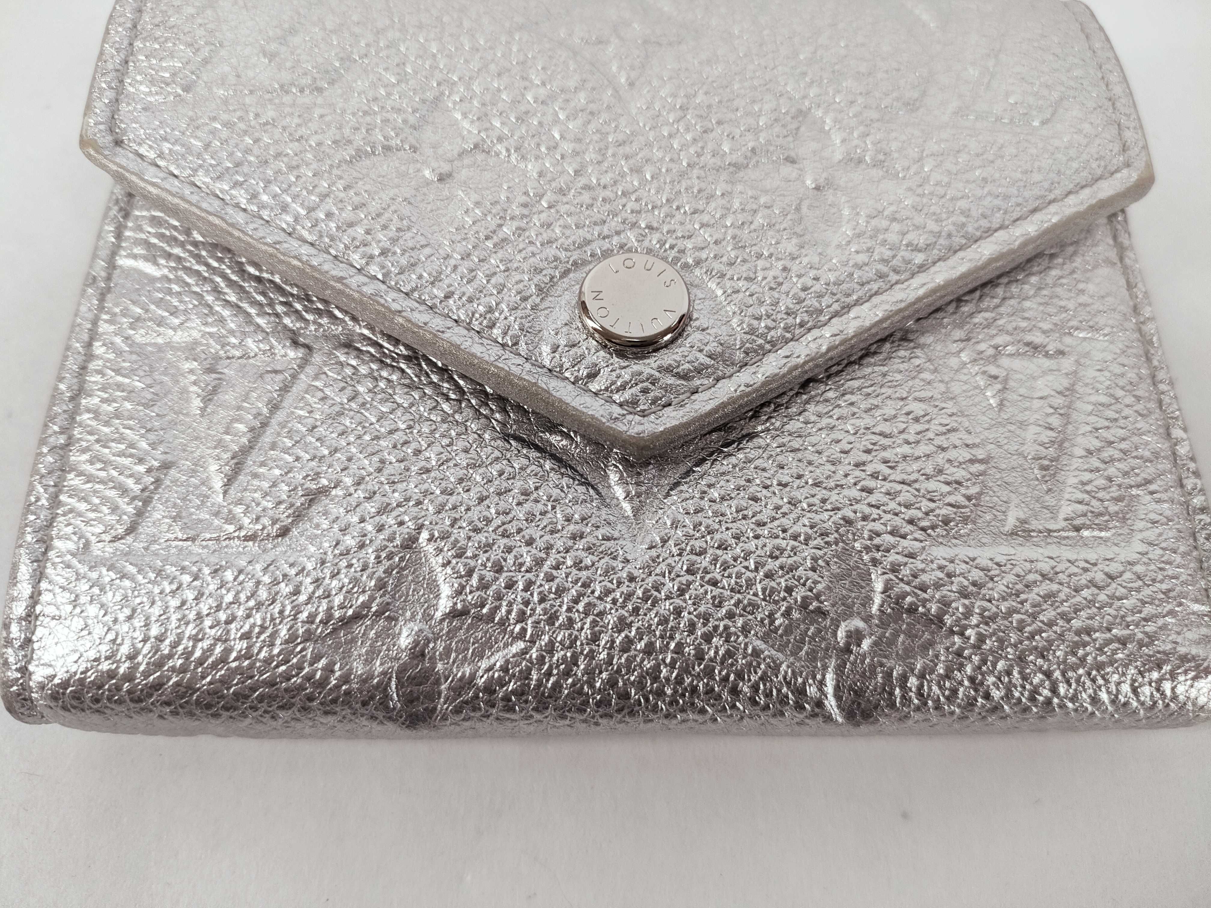 Monogram Empreinte M26896 Portefeuille Victorine Empreinte Silver Wallet — view 8