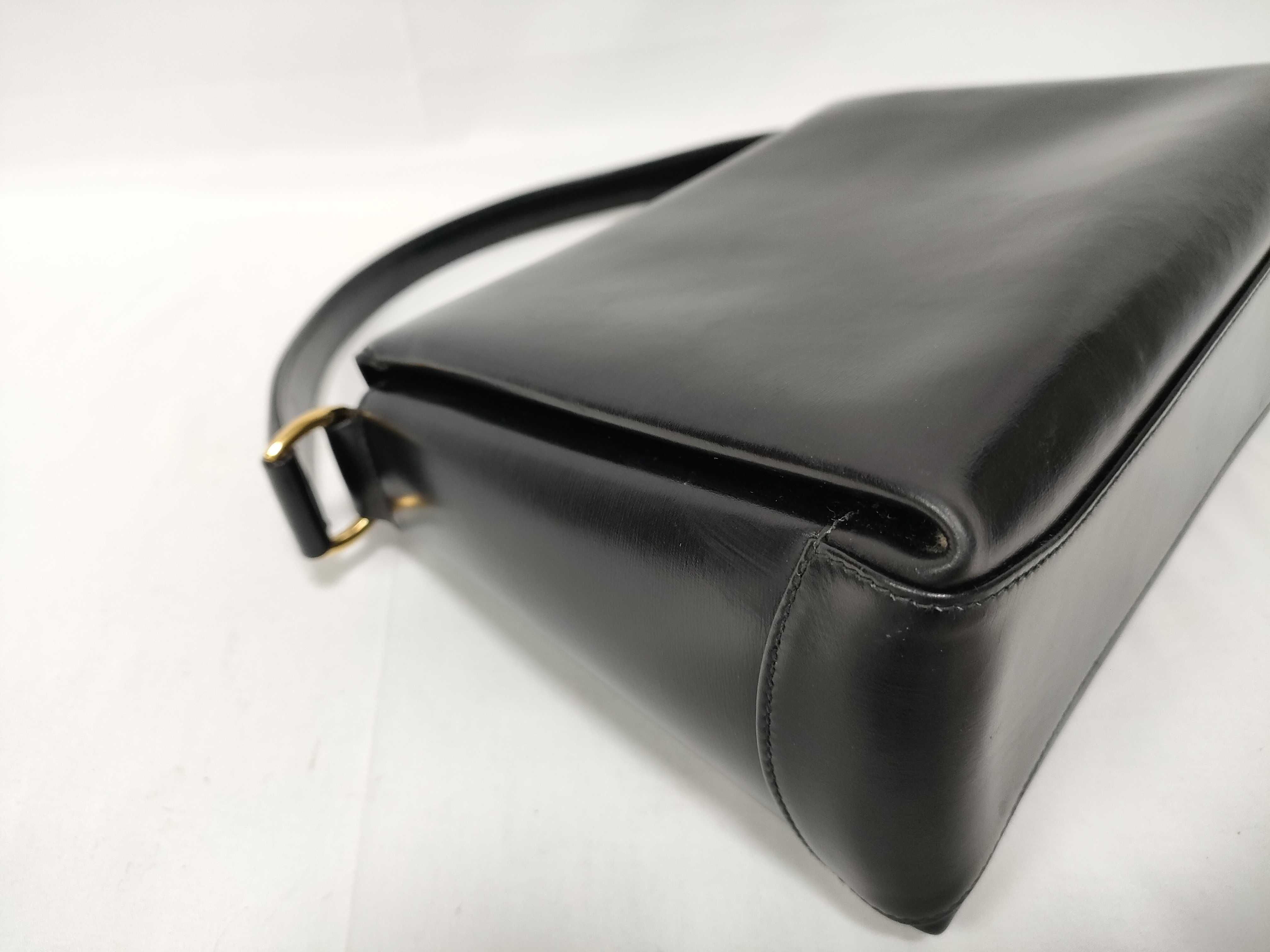 Calfskin Black with Gold Hardware Closure One-Shoulder Bag (000.2026.0269) — view 5