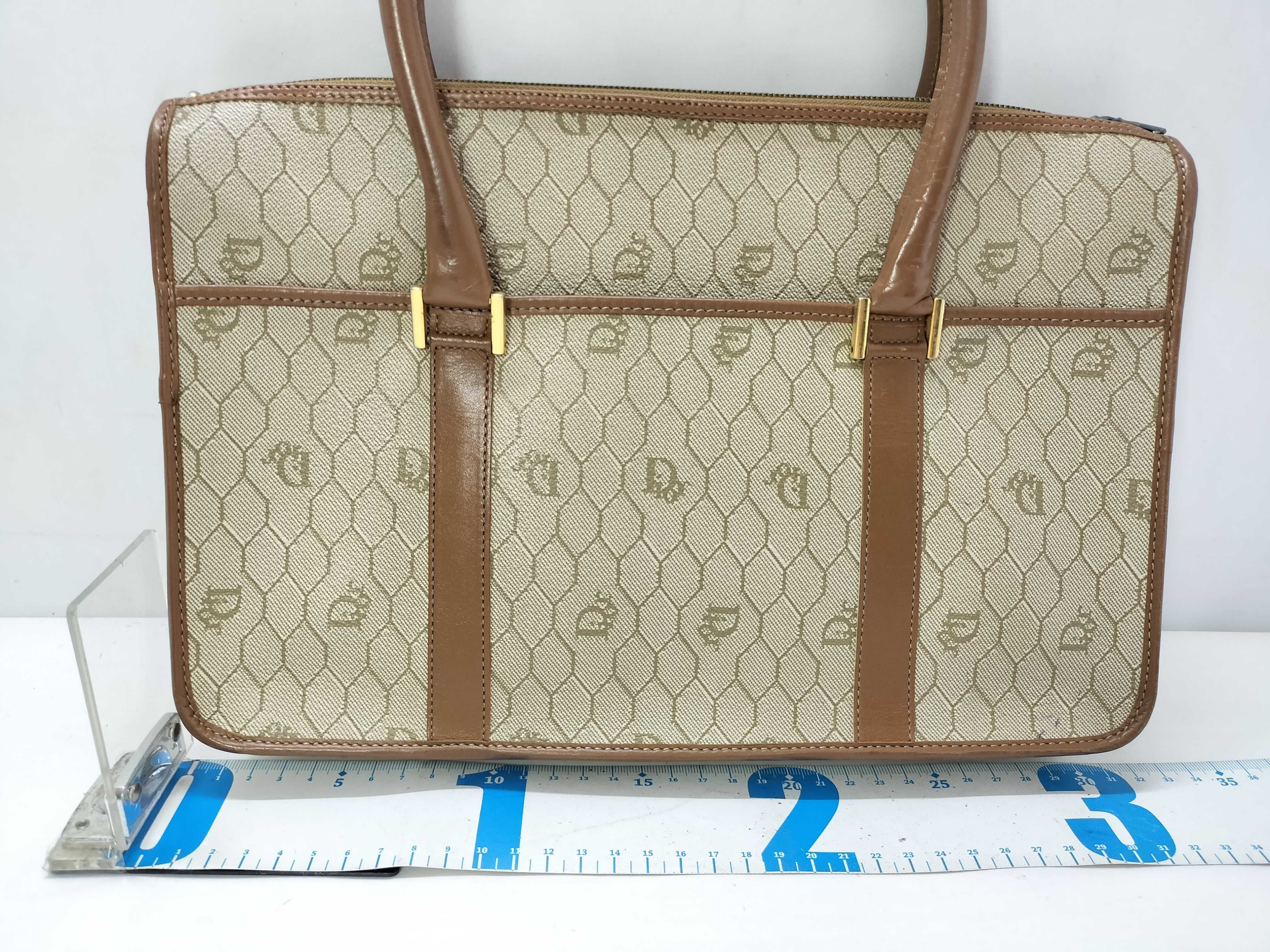Christian / Honeycomb / Handbag / PVC Handbag — view 2