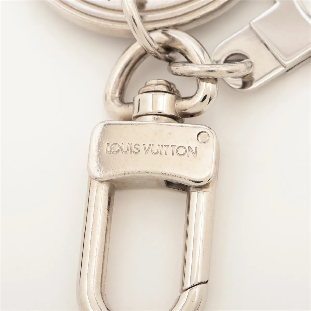 M65770 Charm, Metal, Silver x Black, — view 3