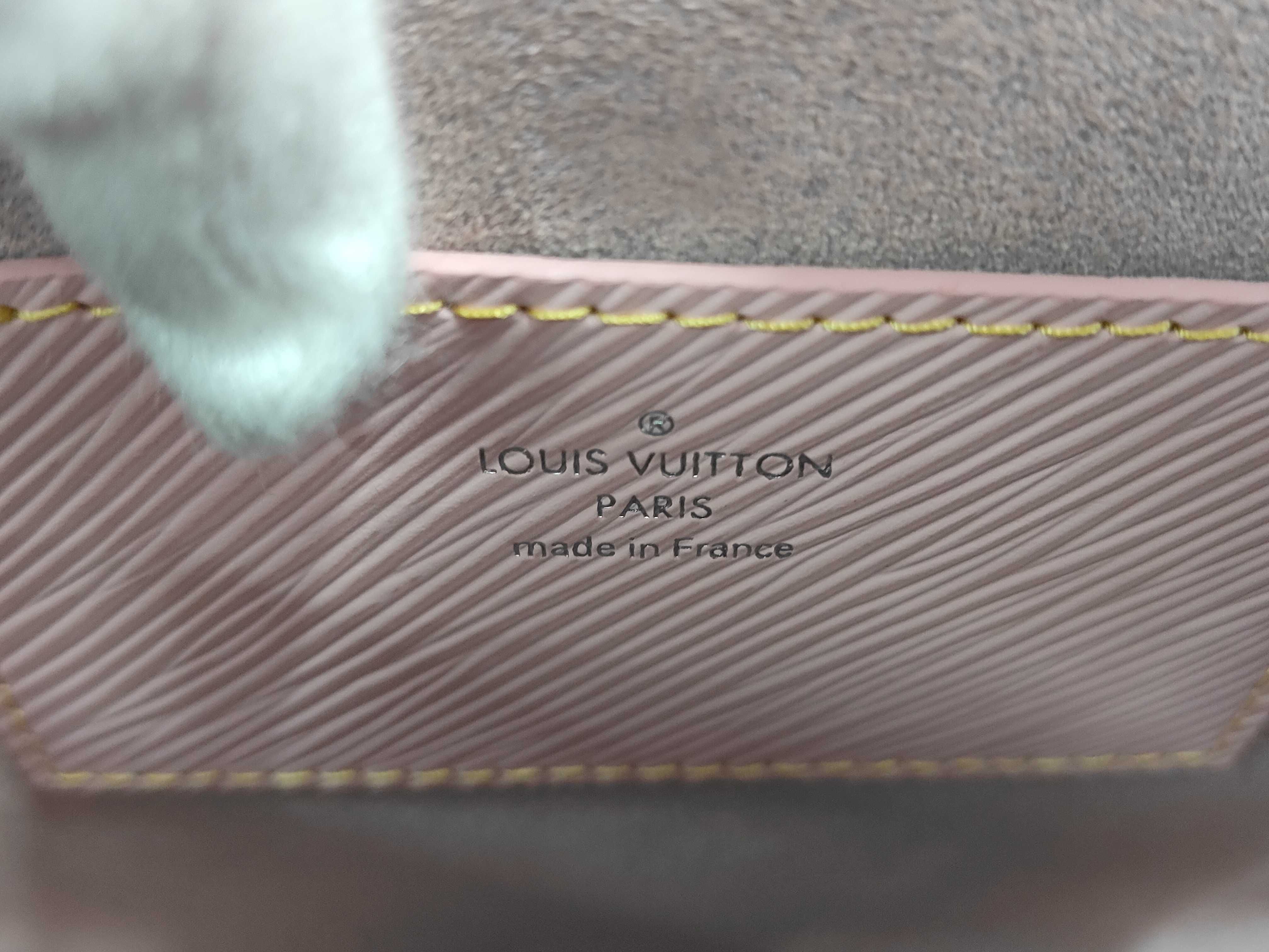 Epi 4925 Twist MM Shoulder Bag M54219 — view 11