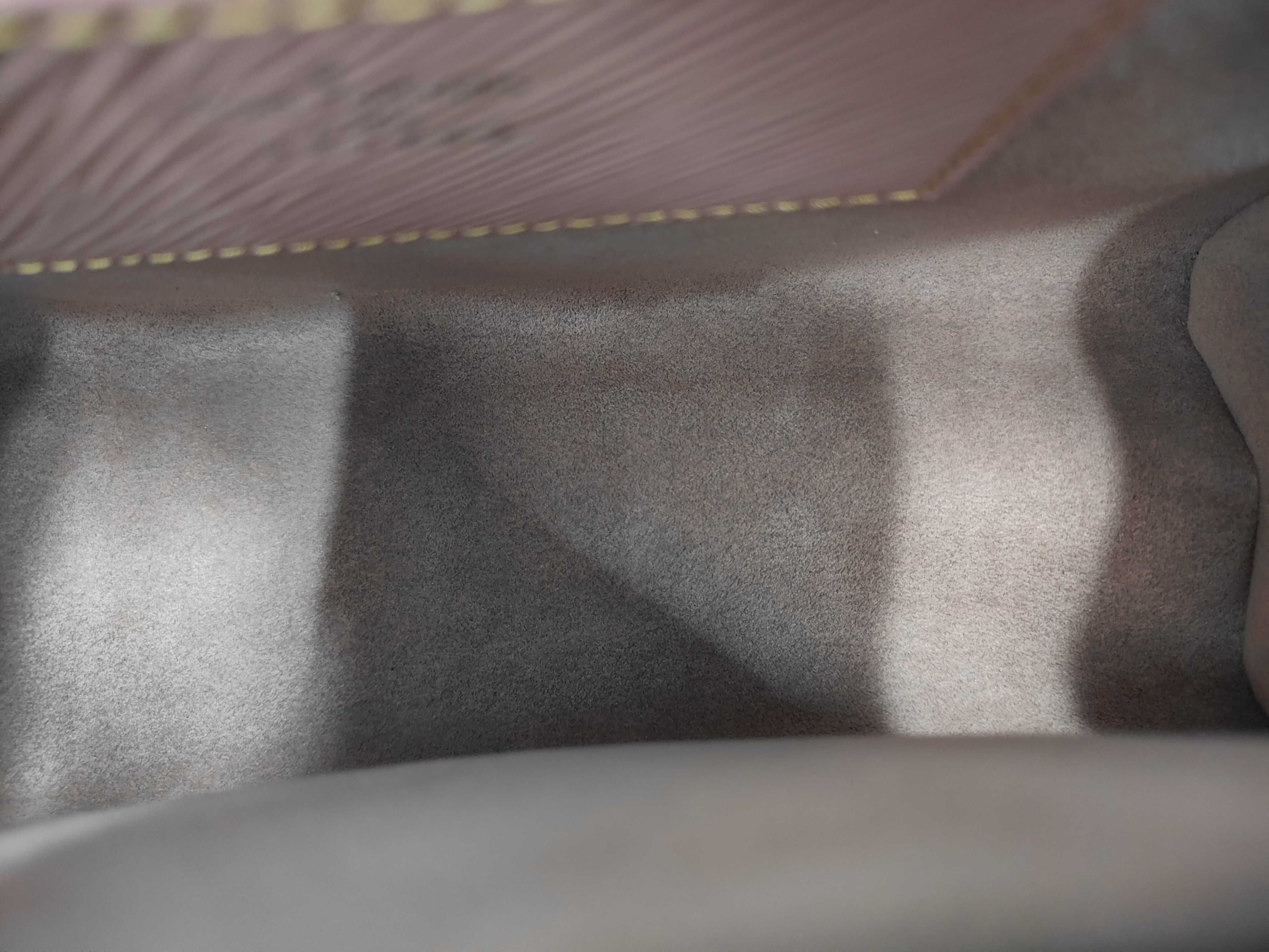 Epi 4925 Twist MM Shoulder Bag M54219 — view 12
