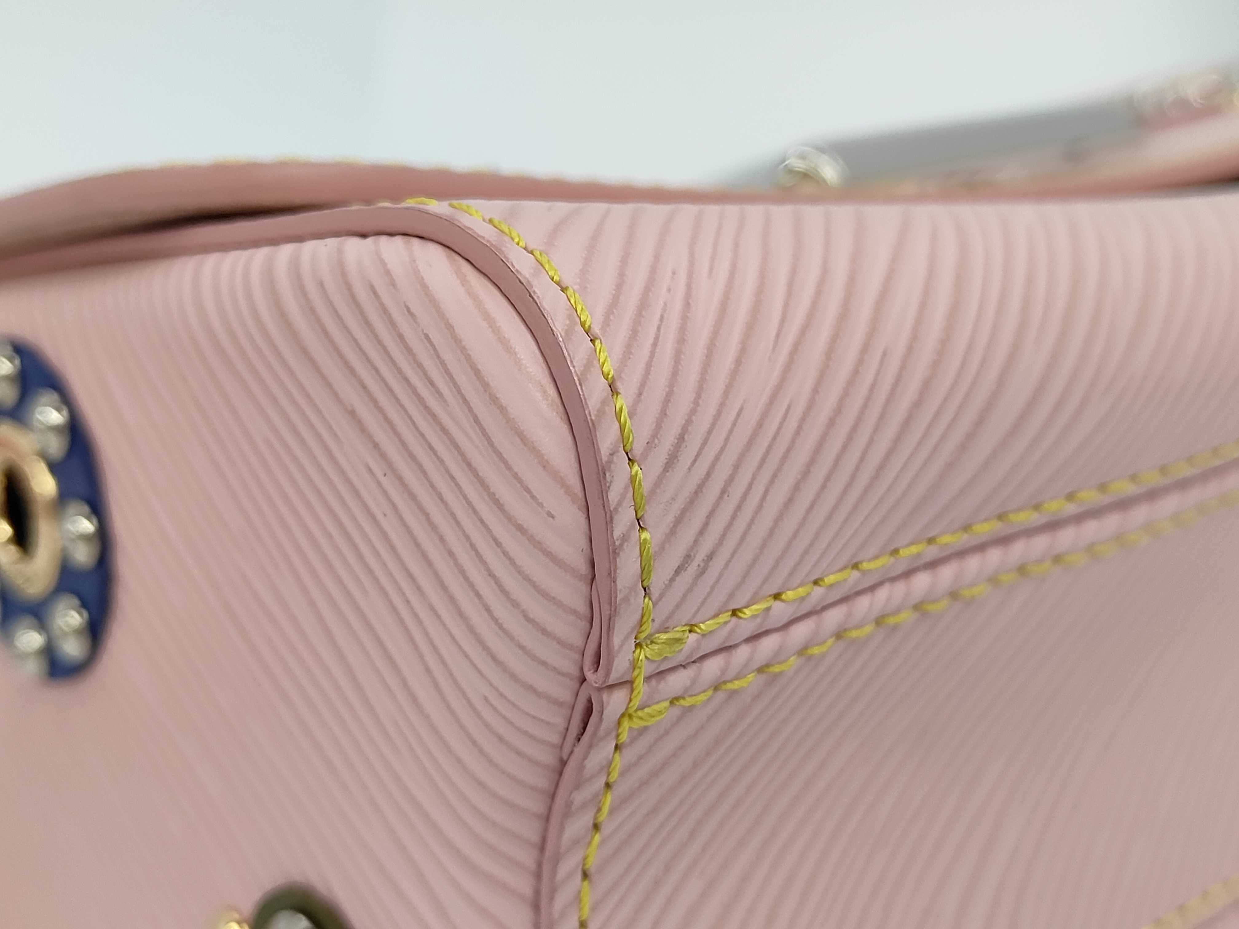 Epi 4925 Twist MM Shoulder Bag M54219 — view 6