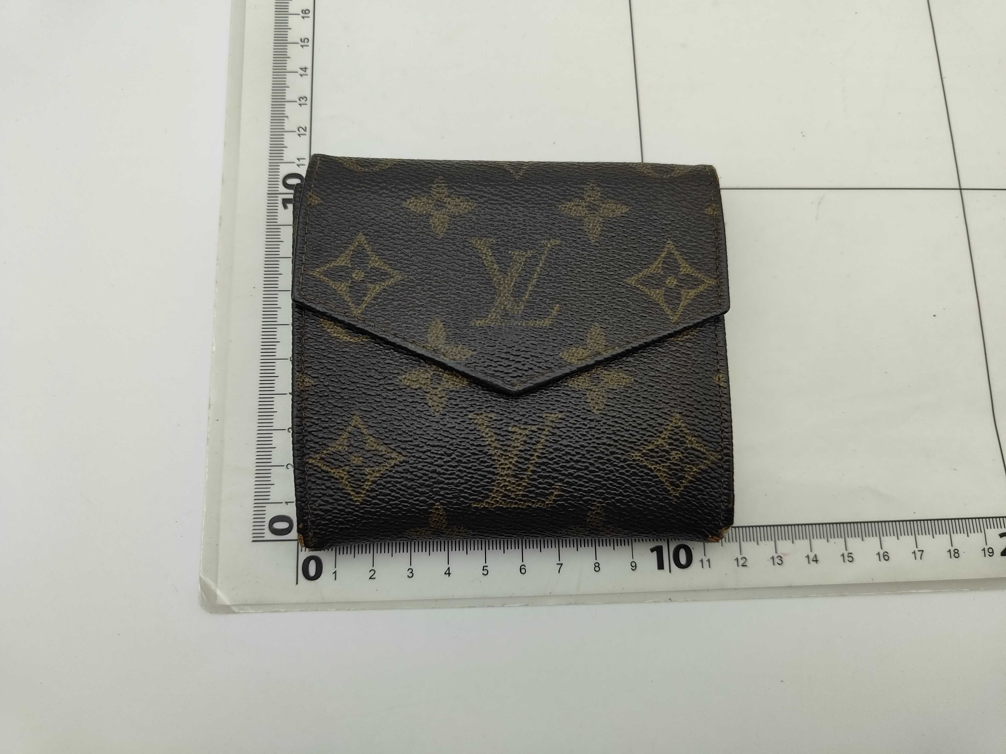 wallet — view 2