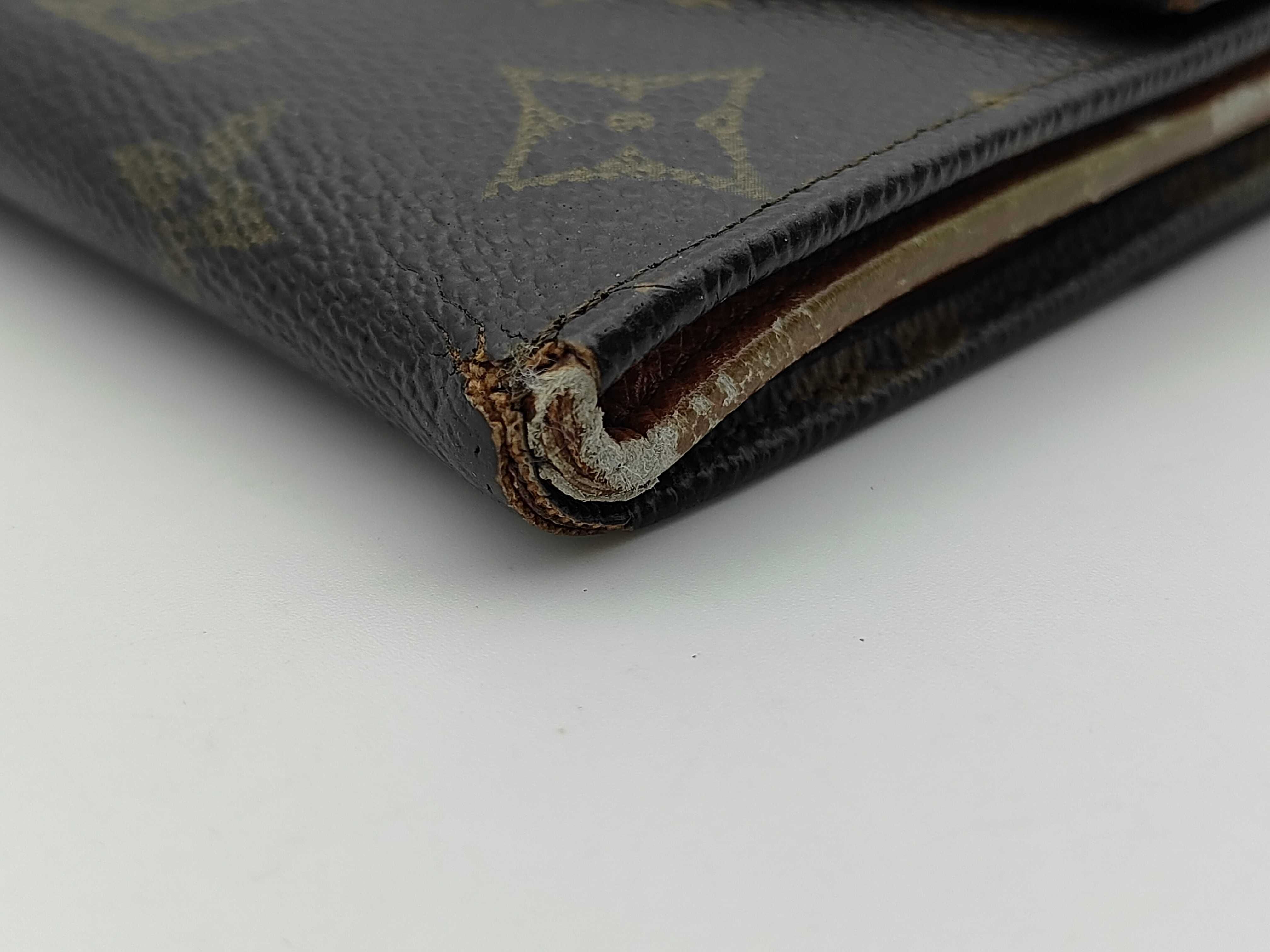 wallet — view 3