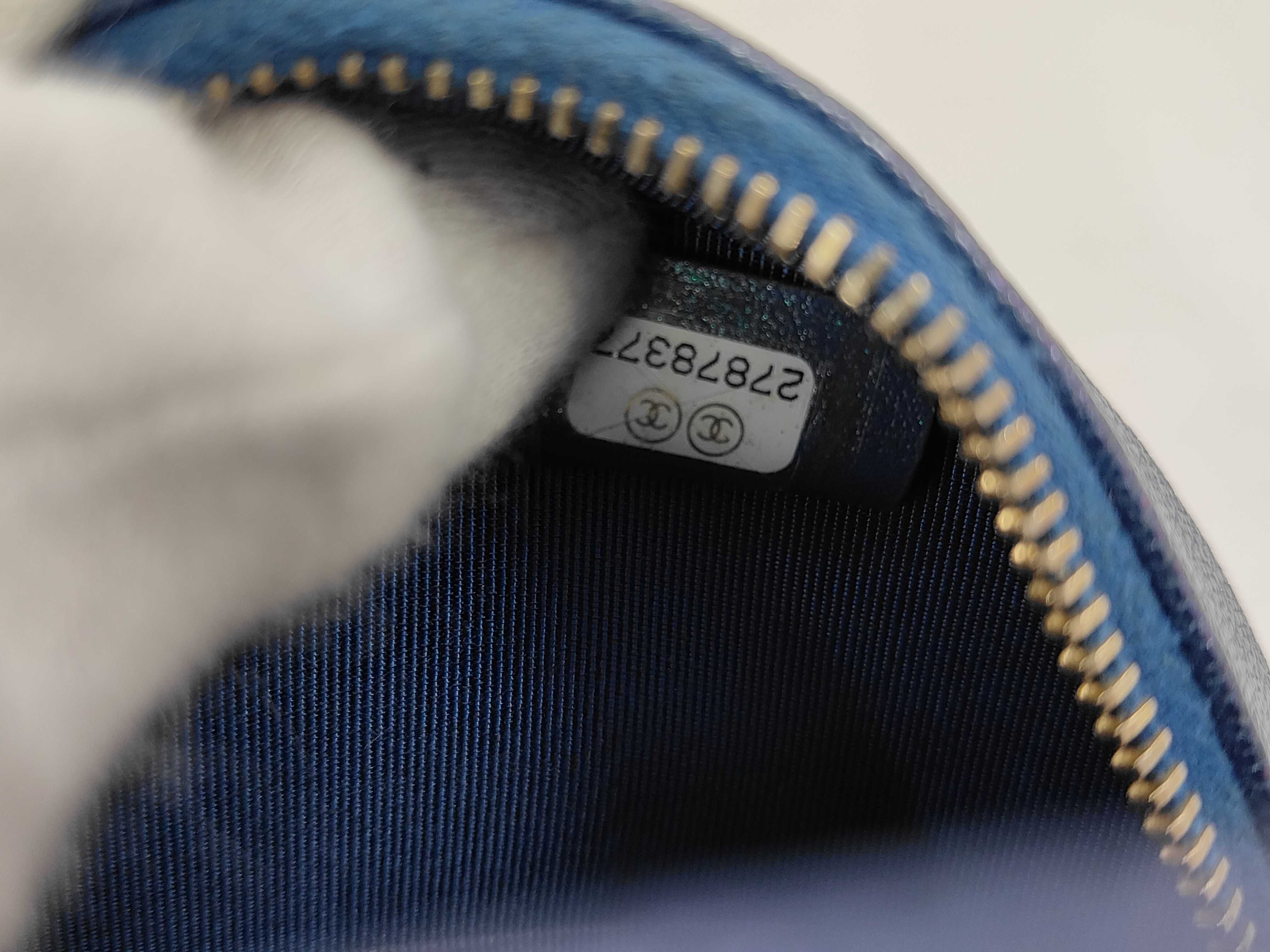 Round Coin Purse, Electric Blue, Grained Calf Leather, Shoulder Bag — view 11