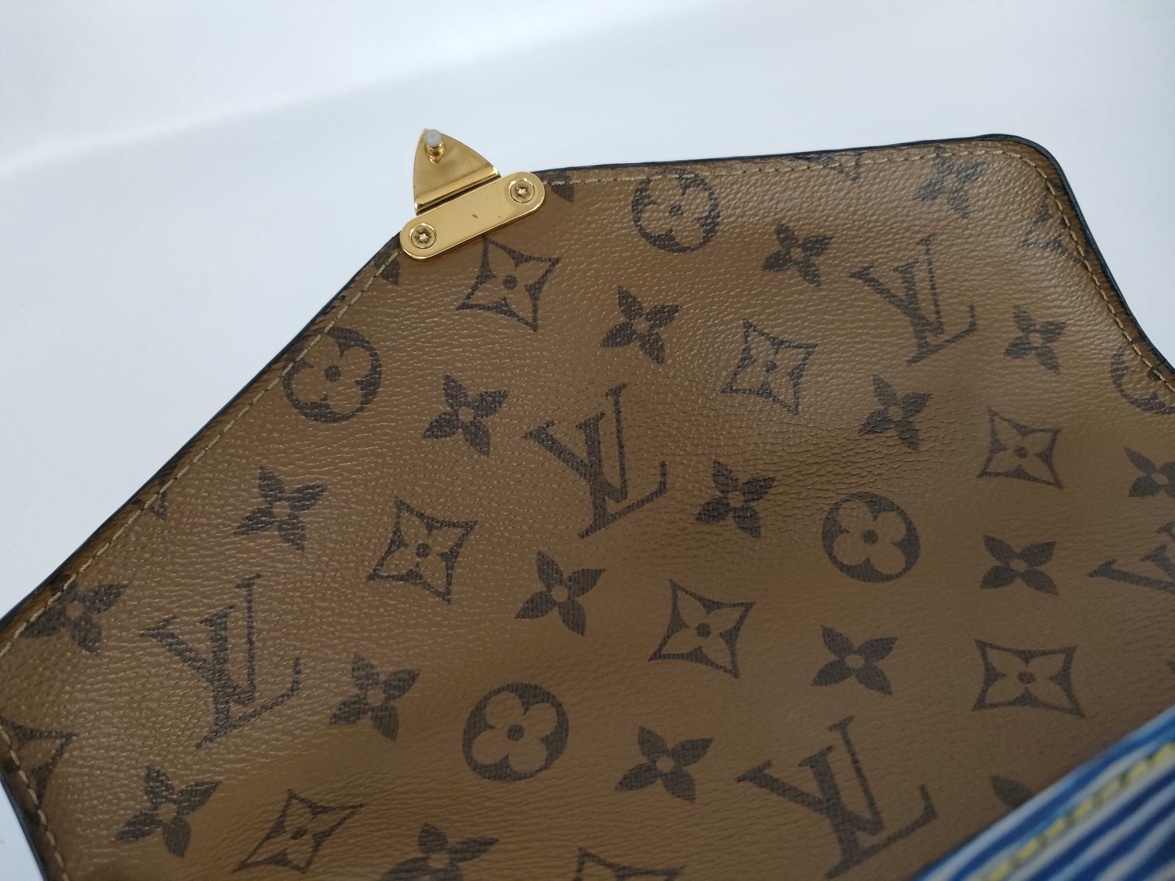 Epi Shoulder Bag Handbag — view 8