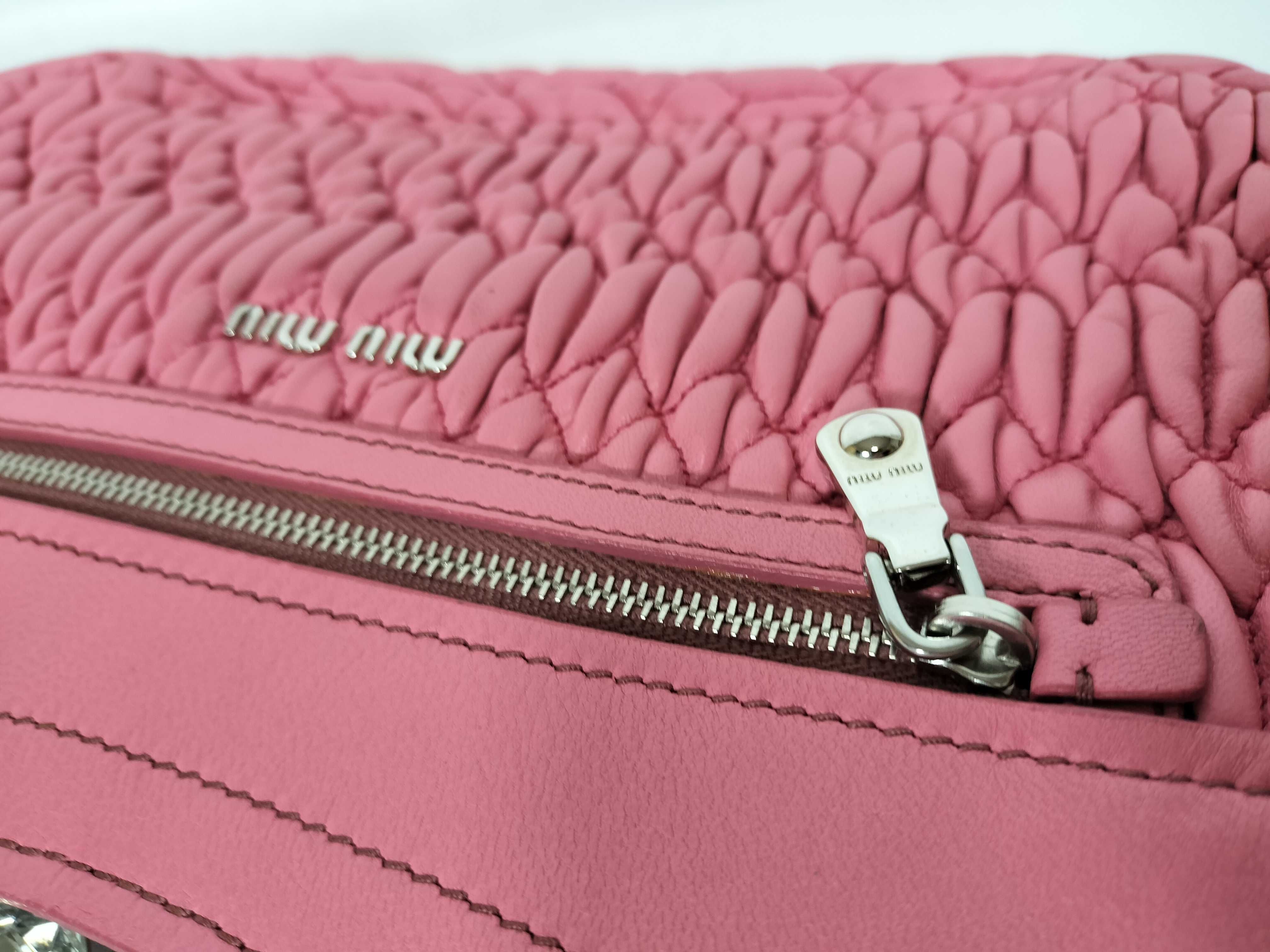 Nappa Crystal Leather Pink Silver Matelassé Shoulder Bag — view 13