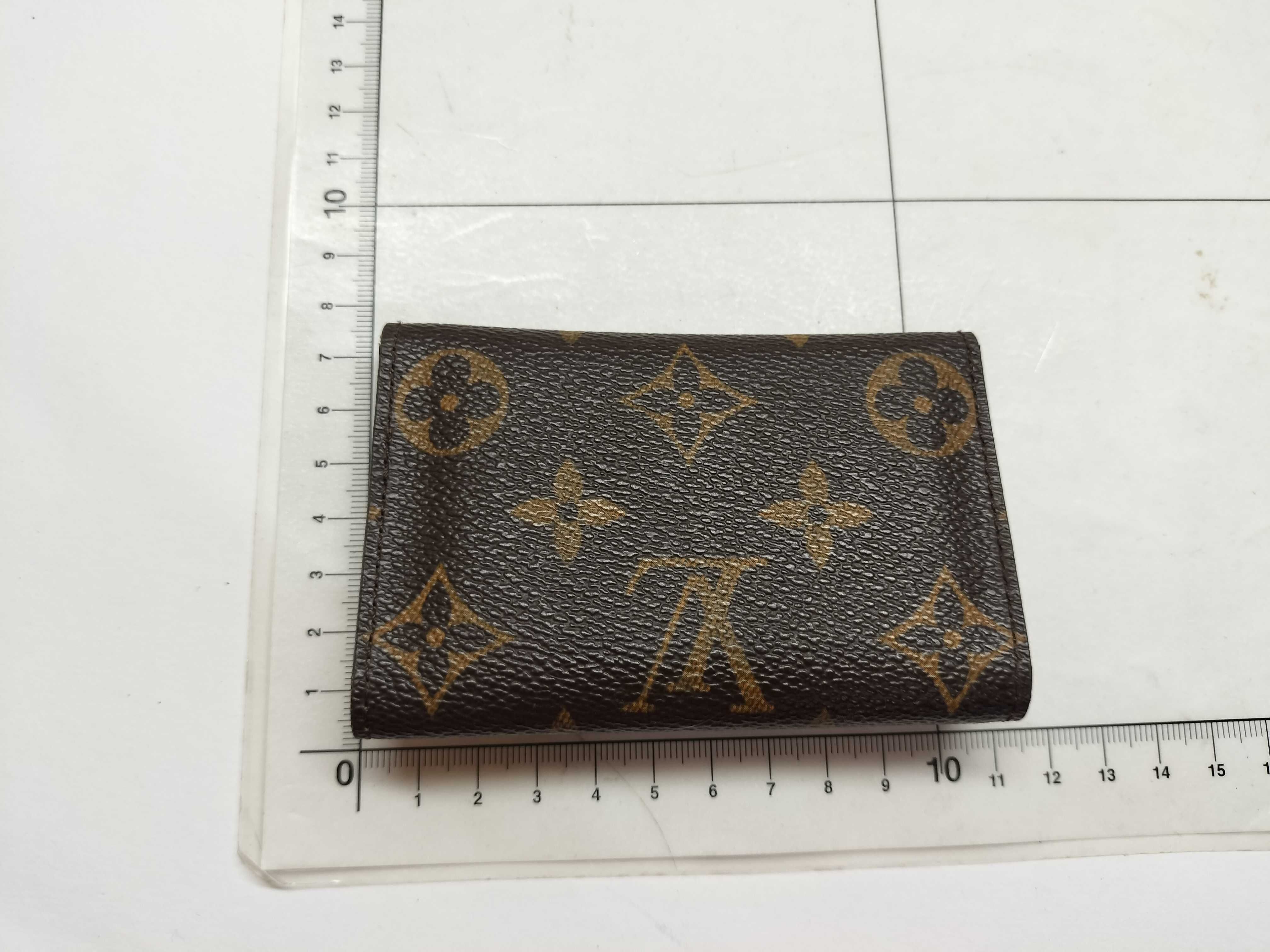 Monogram M62630 Multicles 6 Key Case — view 2