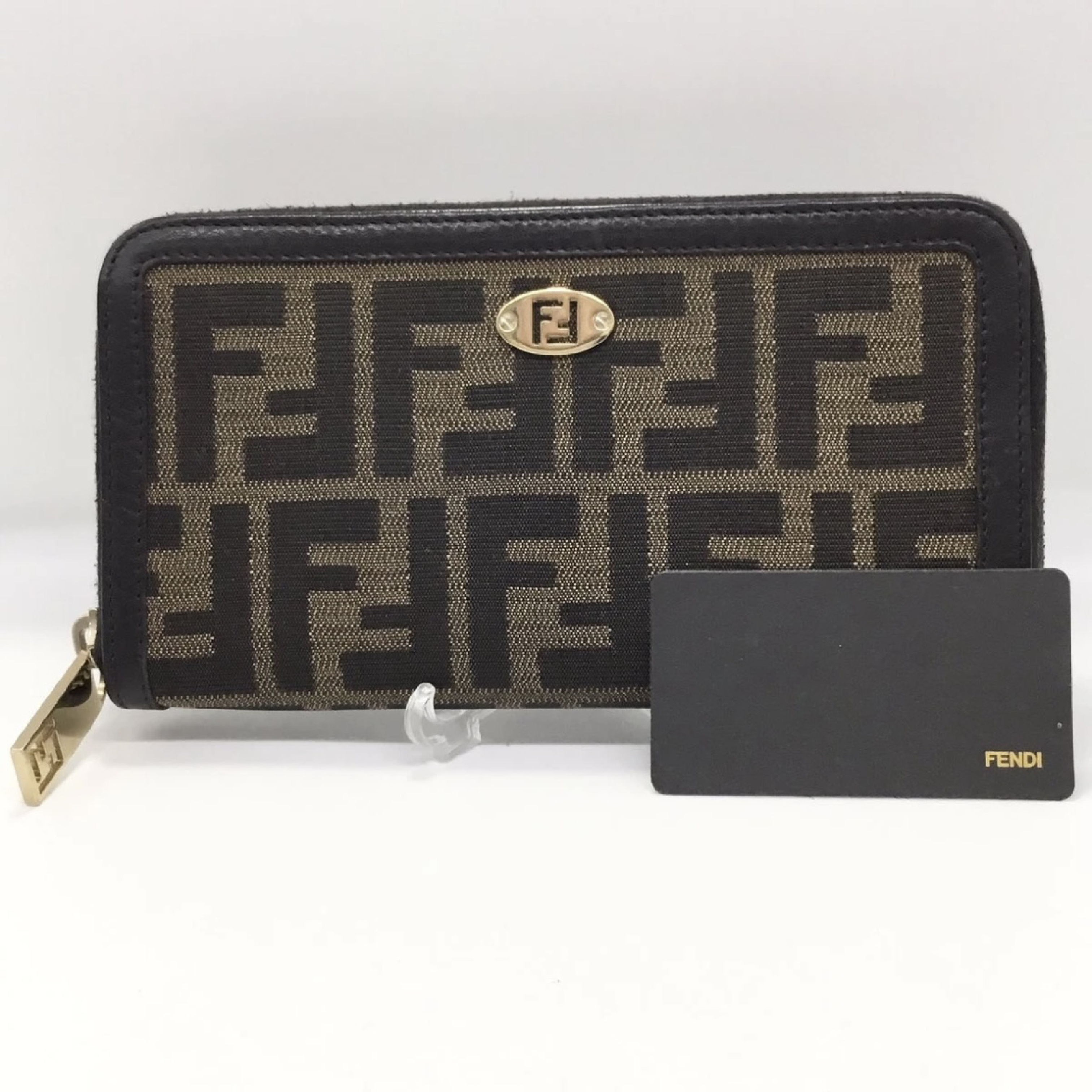 Zucca Round Zip Long Wallet