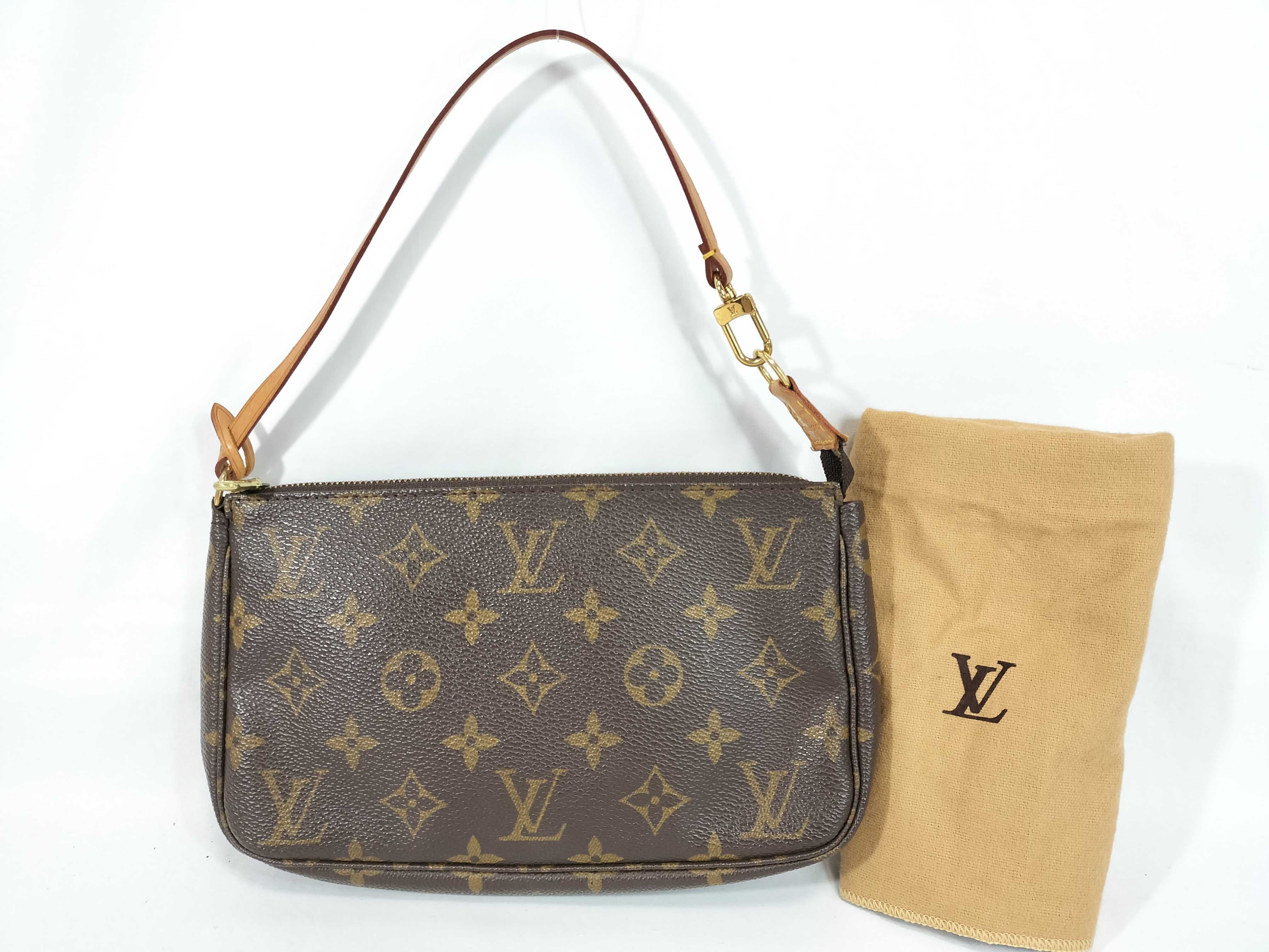 Monogram M40712 Pochette Accessoires Handbag