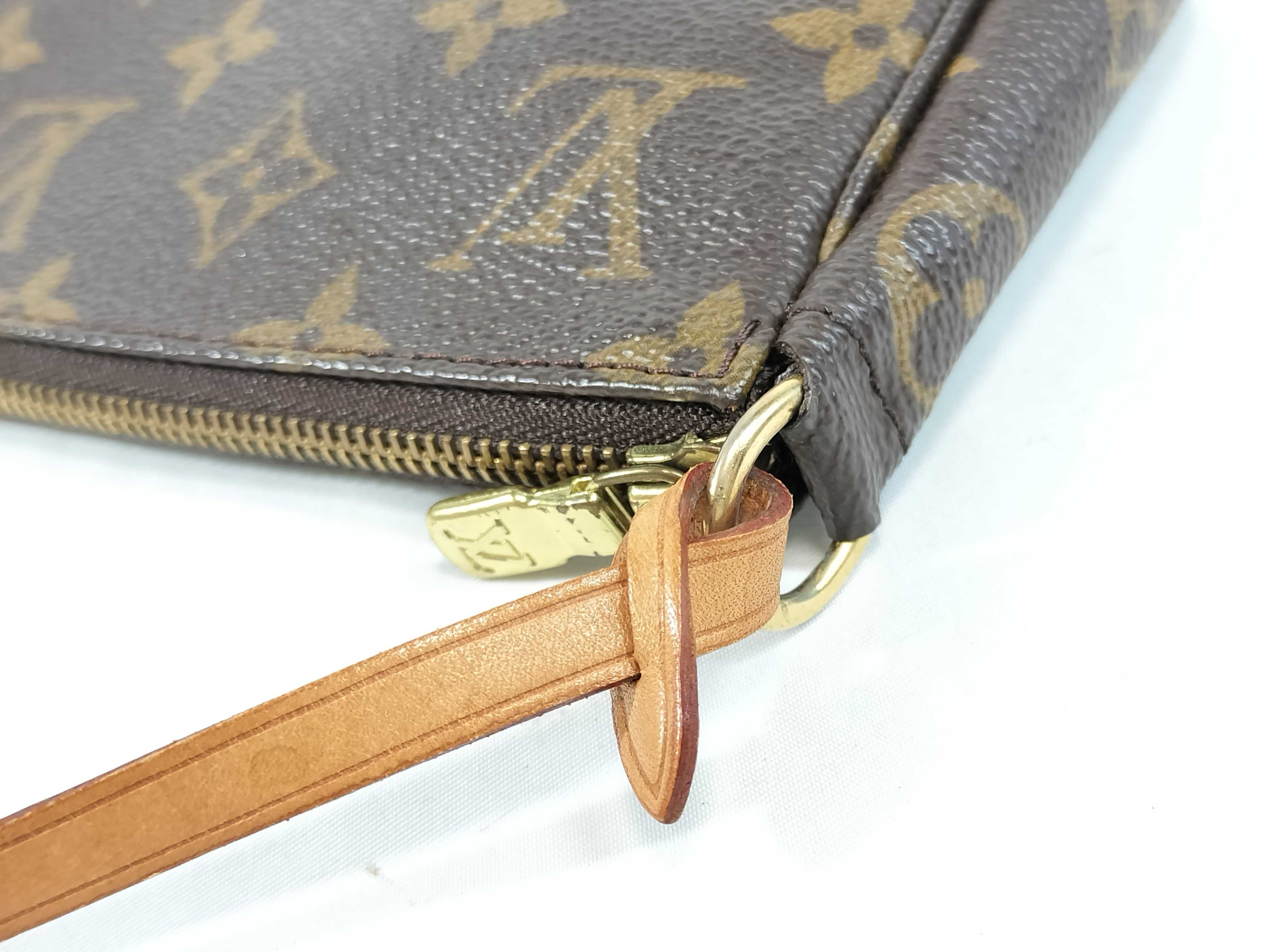 Monogram M40712 Pochette Accessoires Handbag — view 5