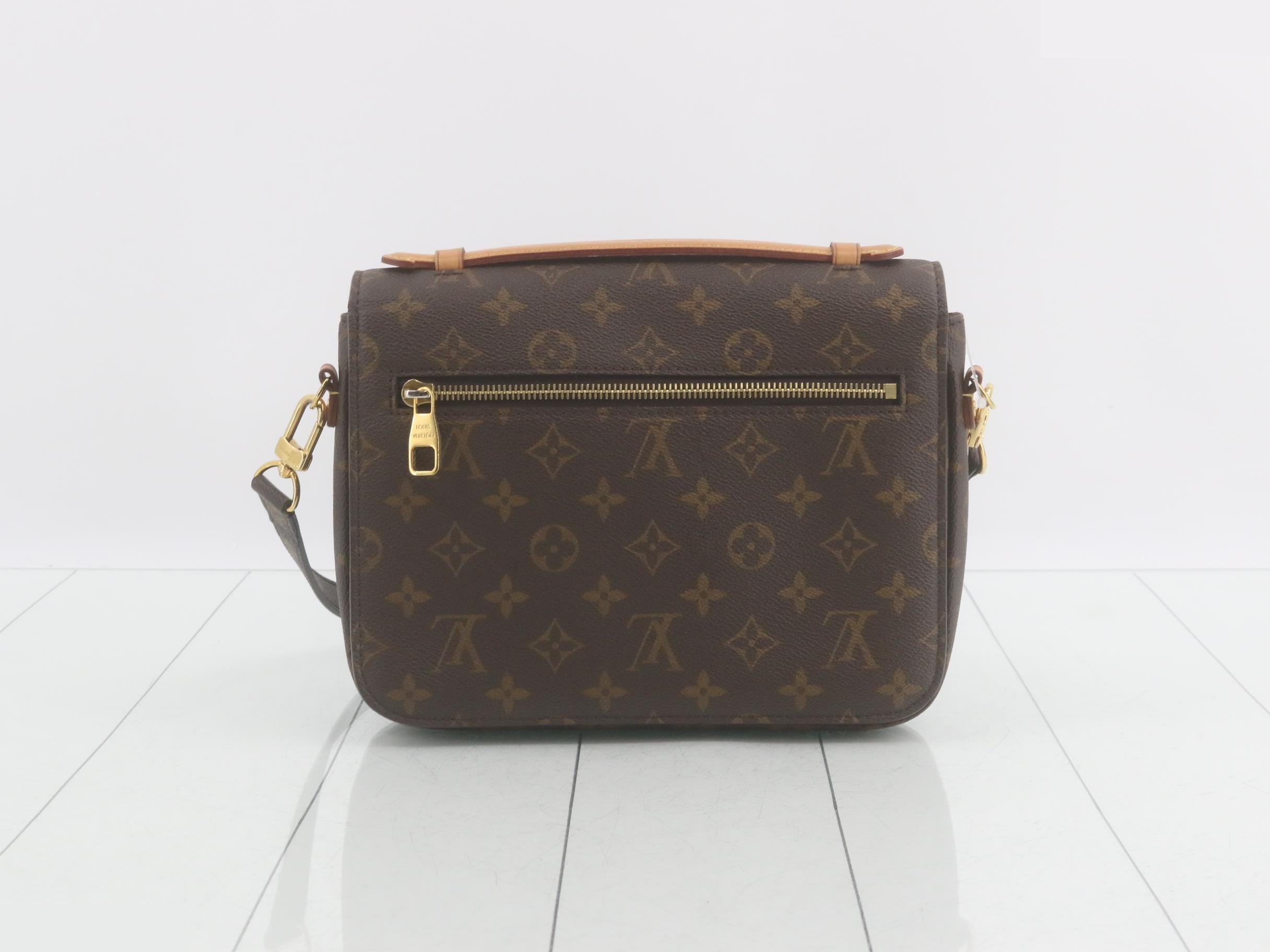 Monogram Pochette Métis MM 2-Way Shoulder/Handbag — view 2