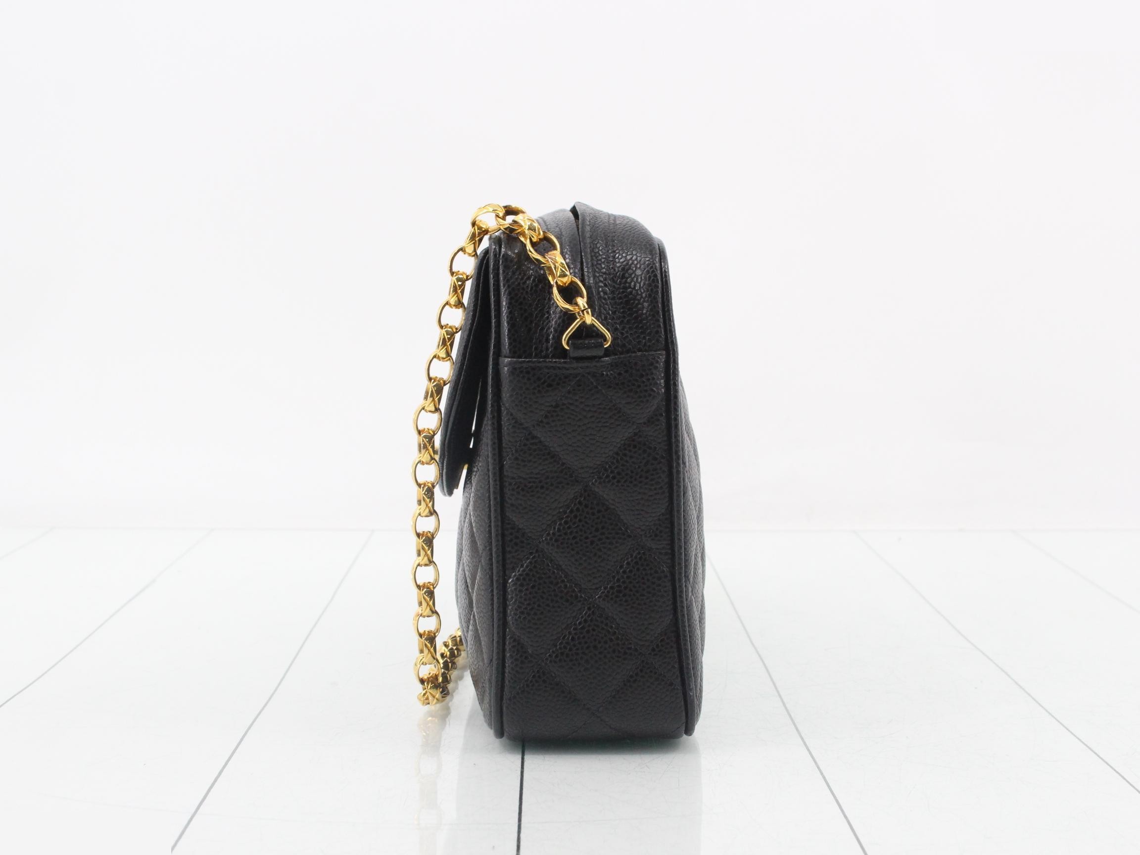 Caviar Skin Matelassé 23 Shoulder Bag — view 3