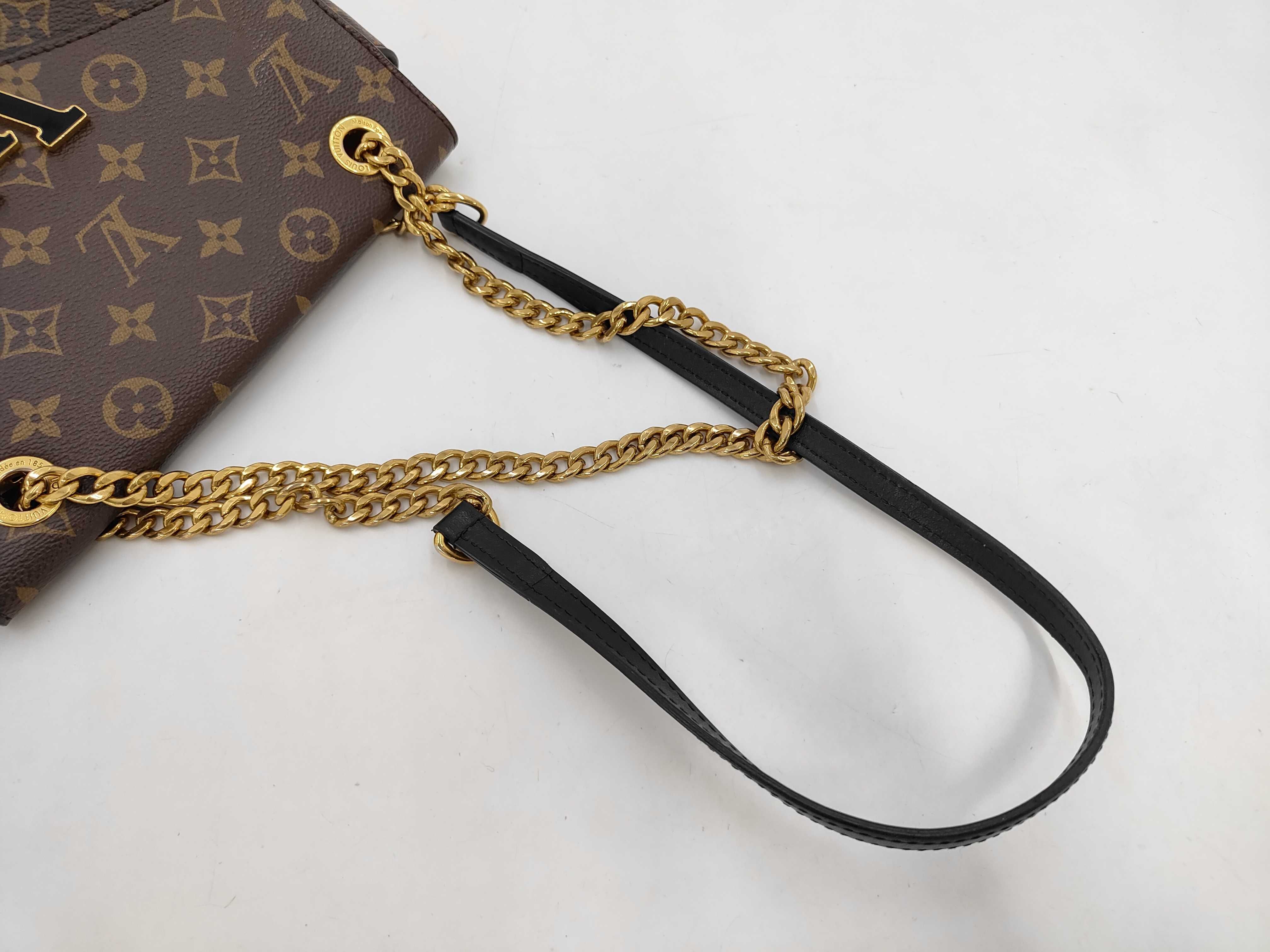 Monogram Louis Vuitton Passy Monogram M45592 Shoulder Bag — view 5