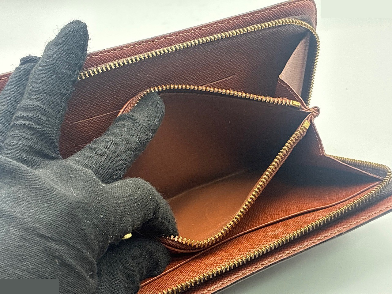 Monogram Round Zipper — view 5