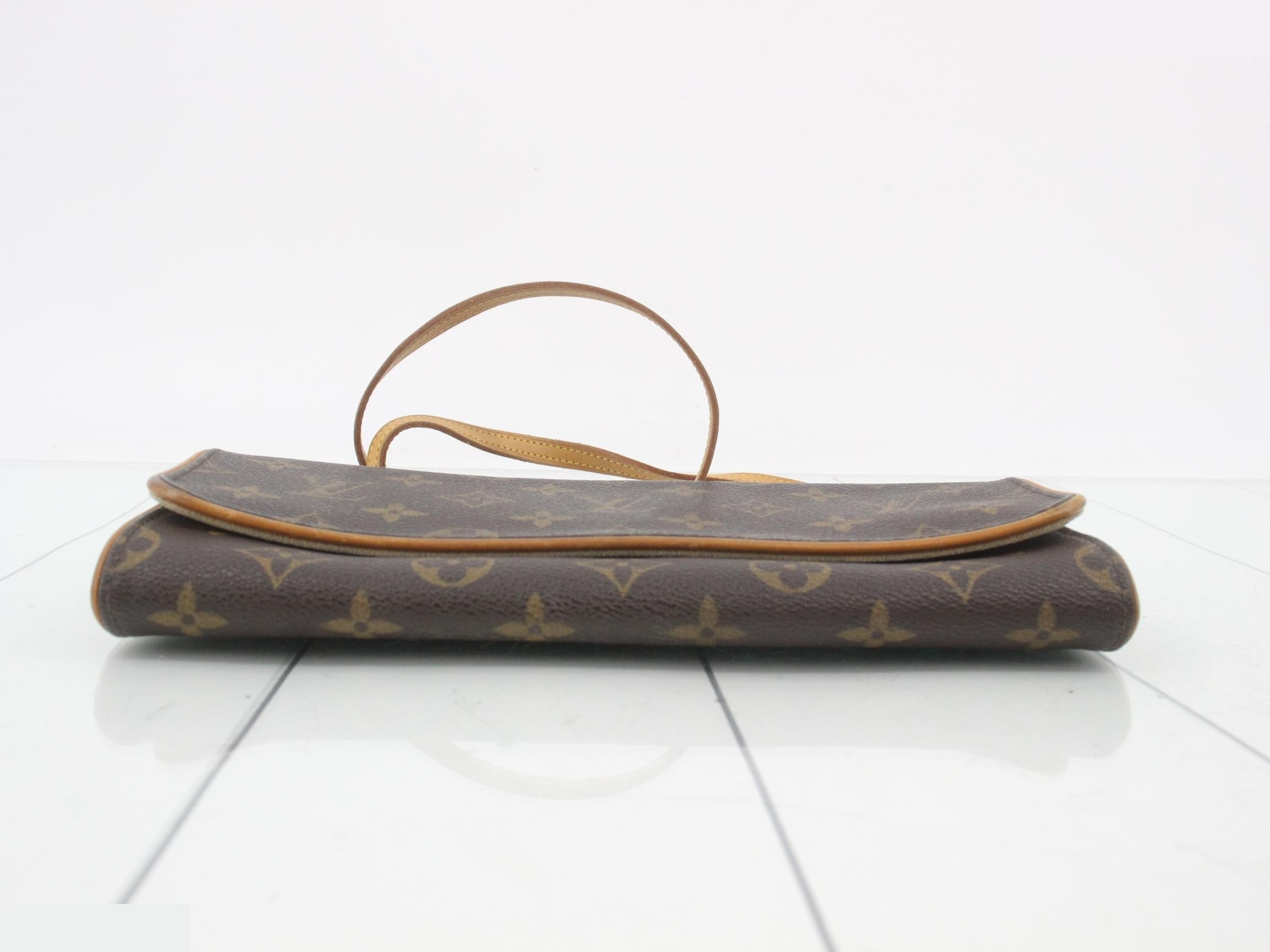 Pochette Twin GM with shoulder strap — view 3