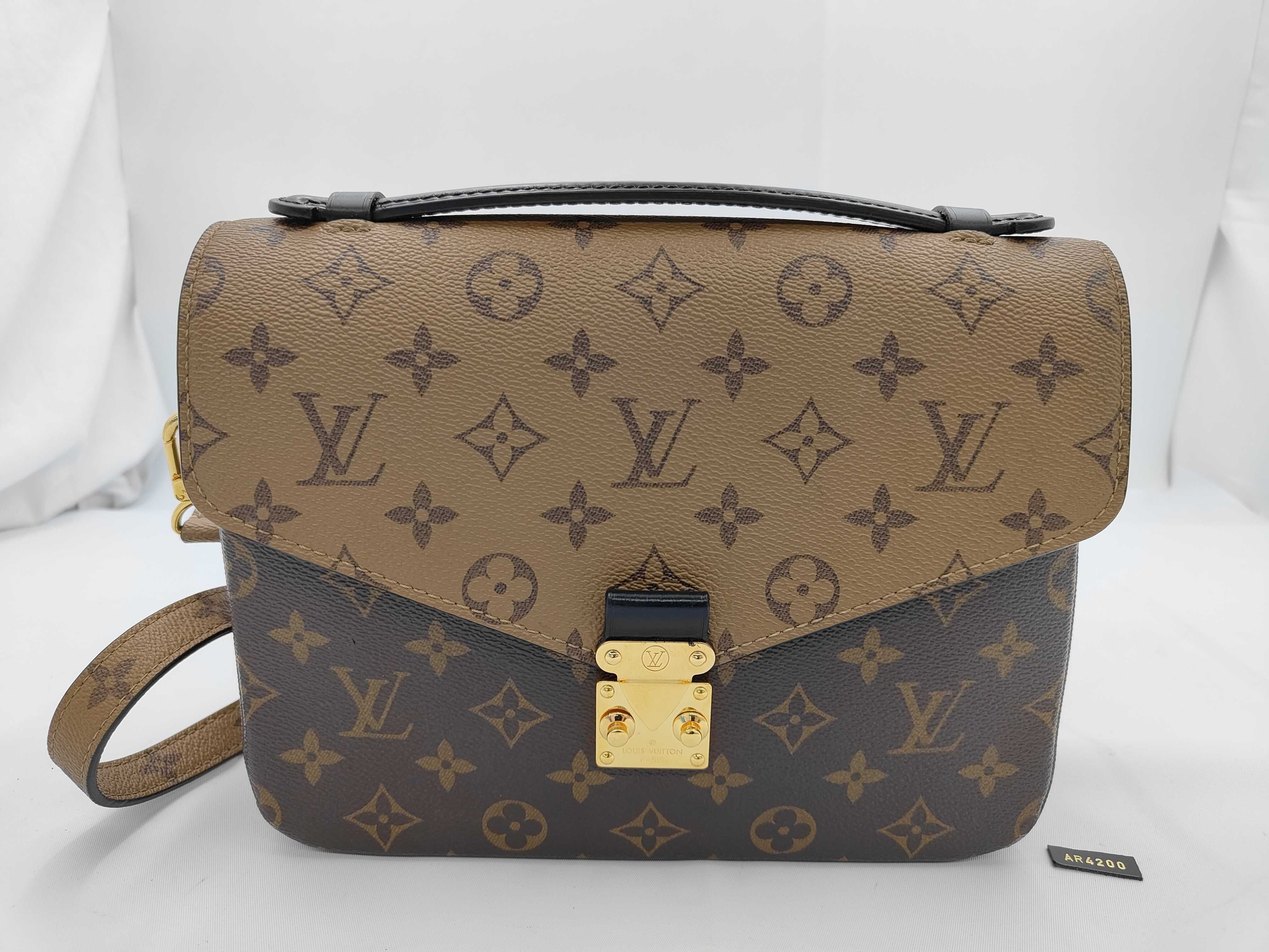 Monogram Reverse Pochette Metis MM Shoulder Bag