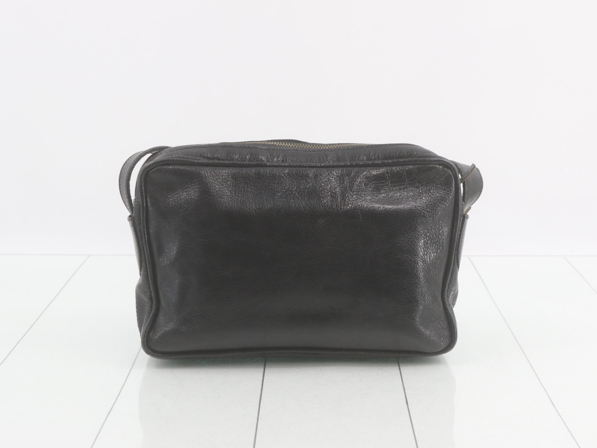 Other lines: Bags/Shoulder bags, Enamel, Black — view 2