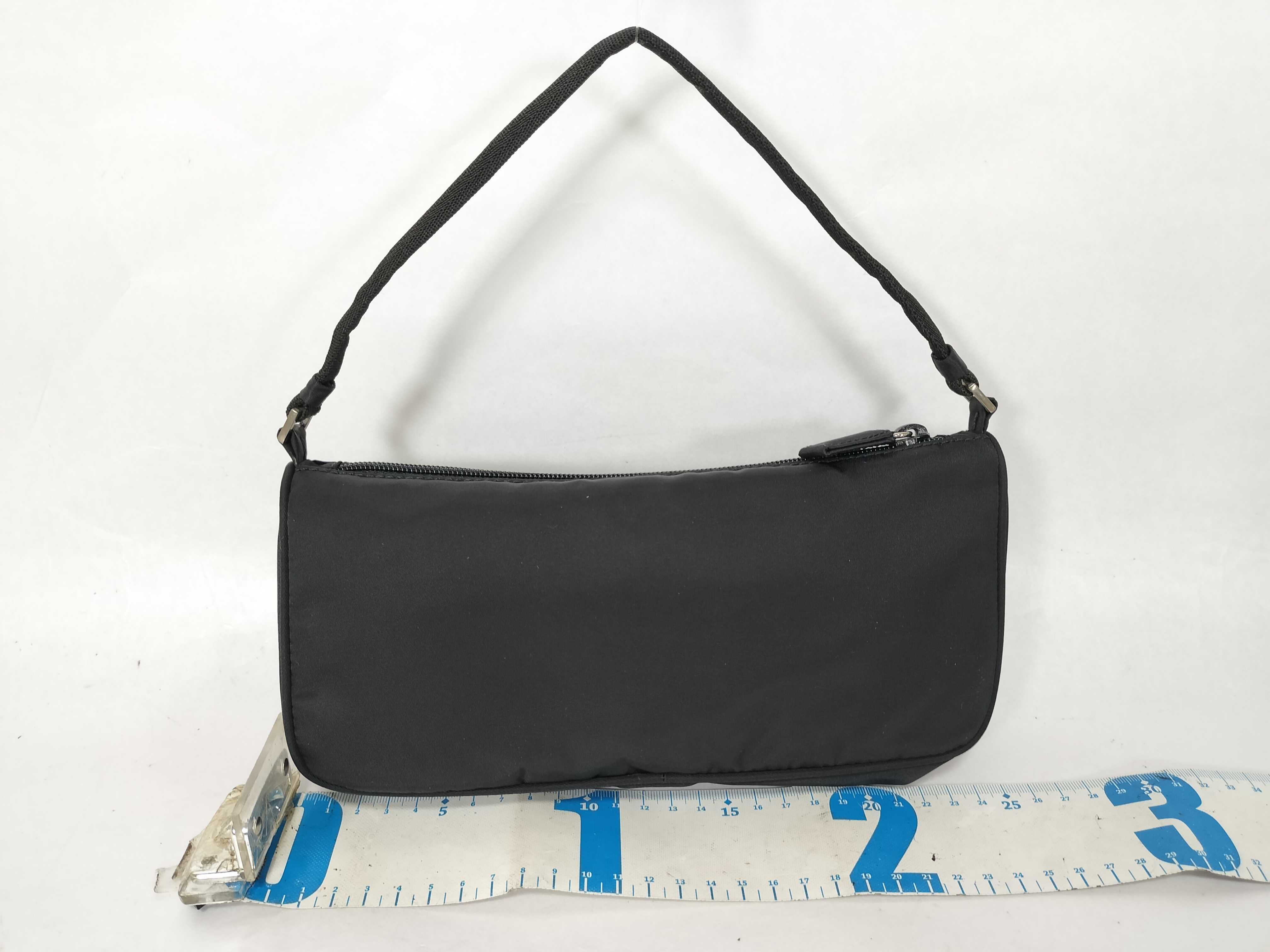 nylon one-shoulder bag, no tears. — view 2