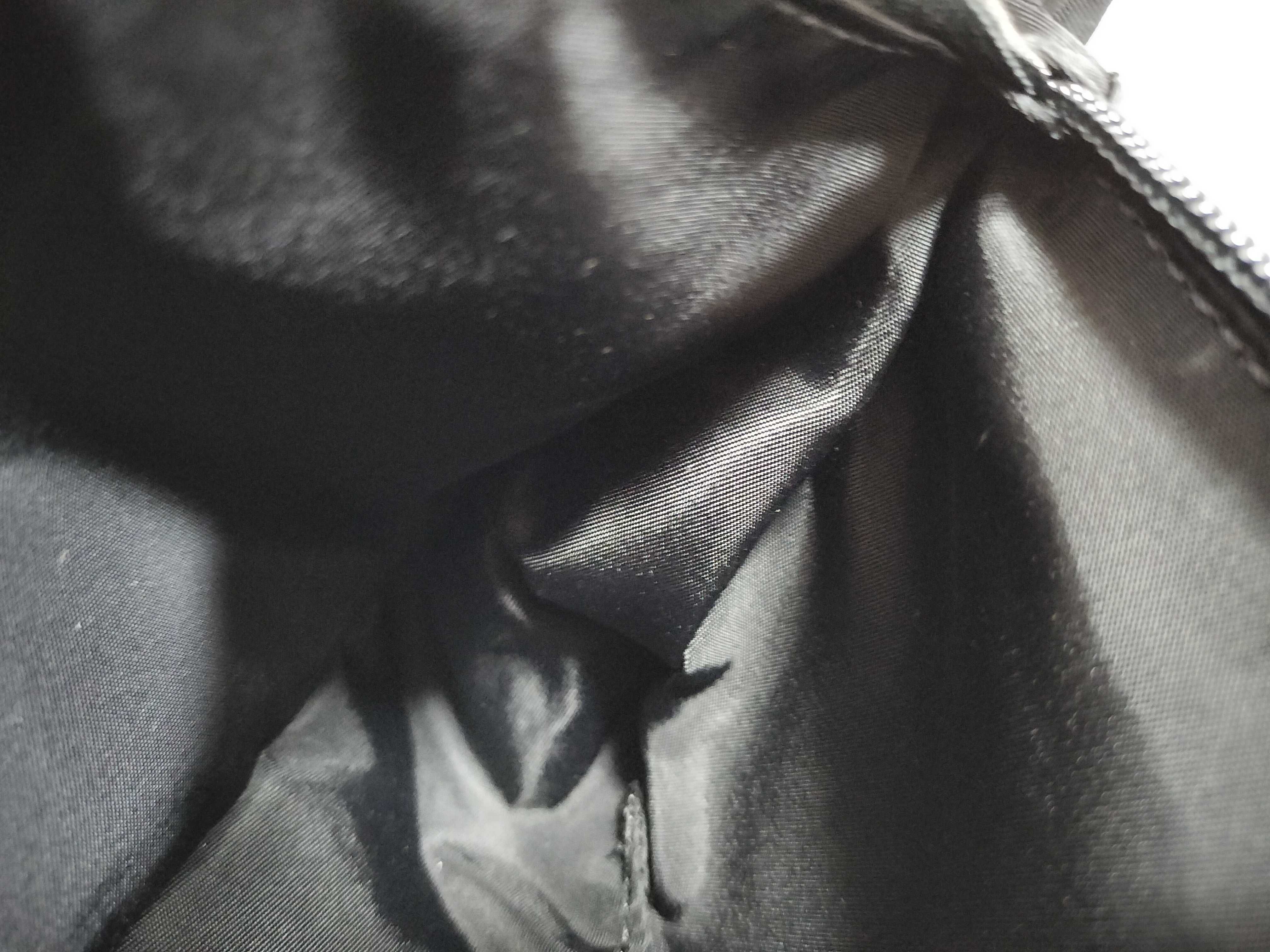 nylon one-shoulder bag, no tears. — view 11