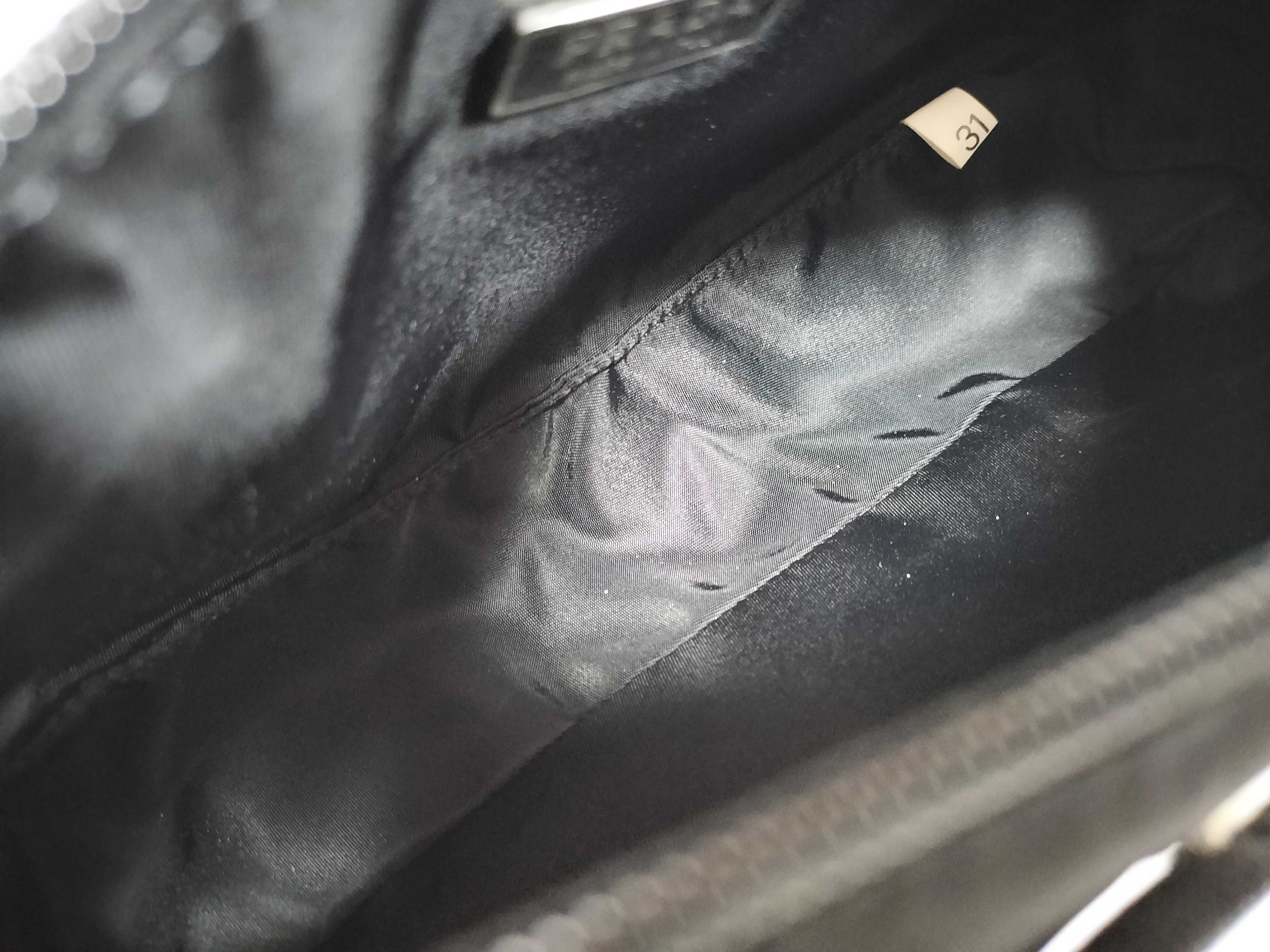 nylon one-shoulder bag, no tears. — view 10