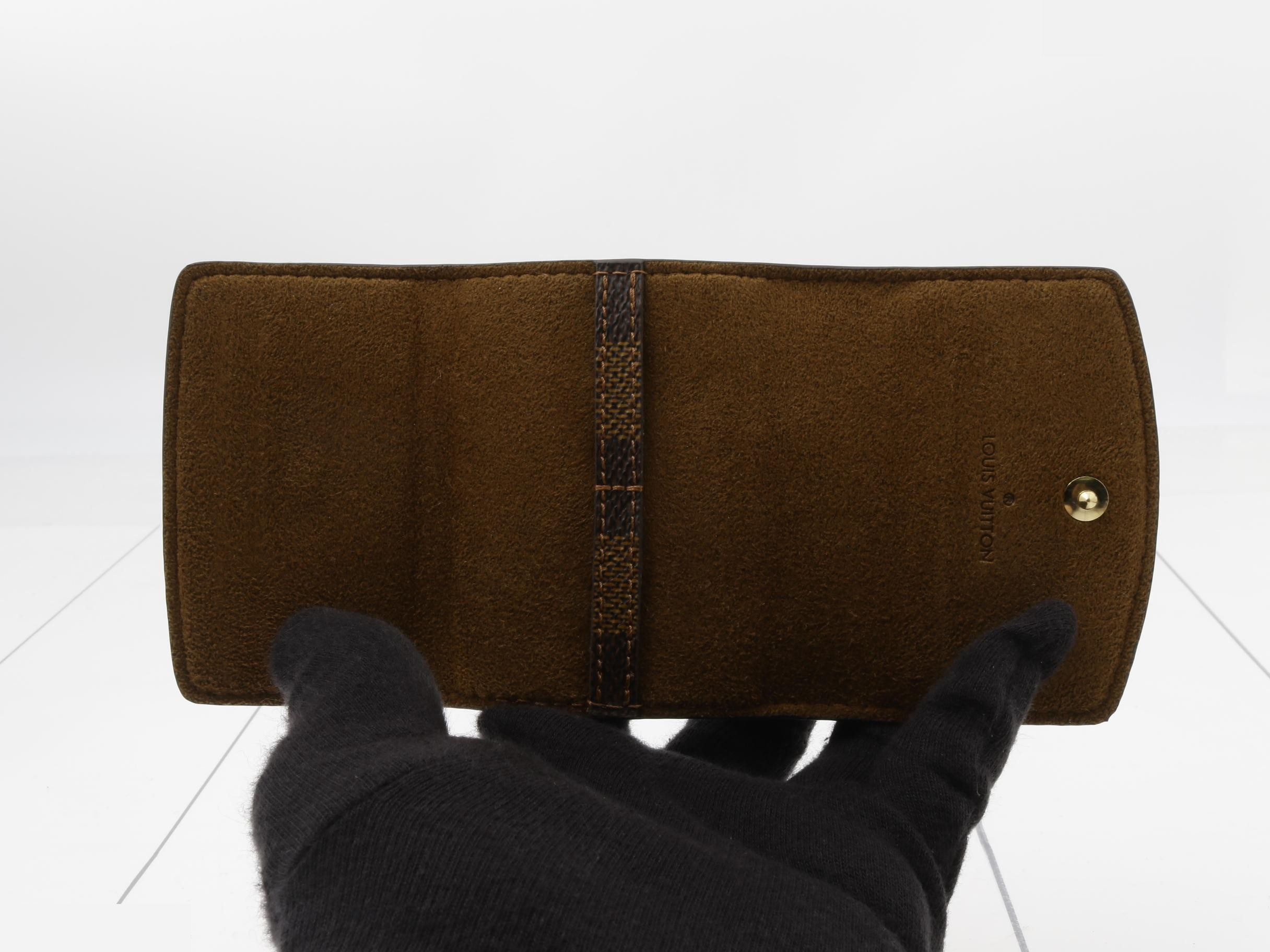 Damier Ebene Small Pouch Cufflink Case — view 4