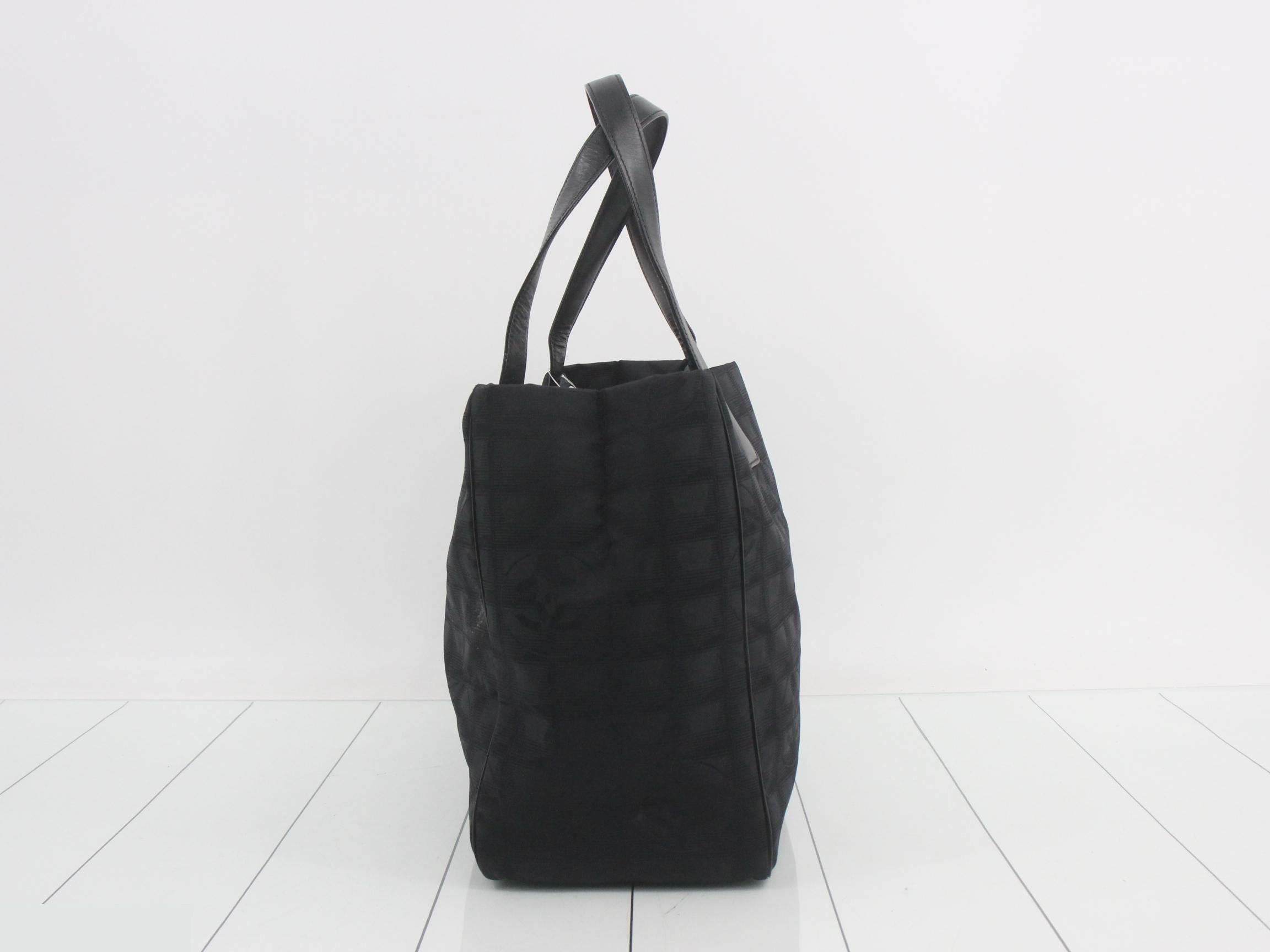 New Travel Line (Bags) - Tote Bag — view 3