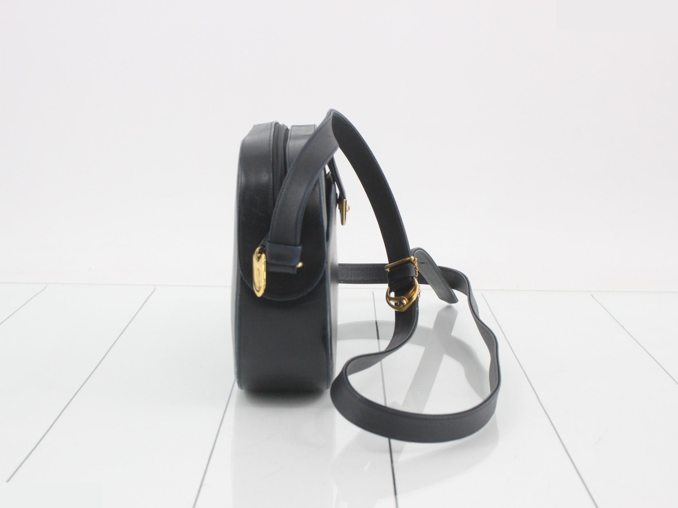 Sapphire Line Shoulder Bag — view 4