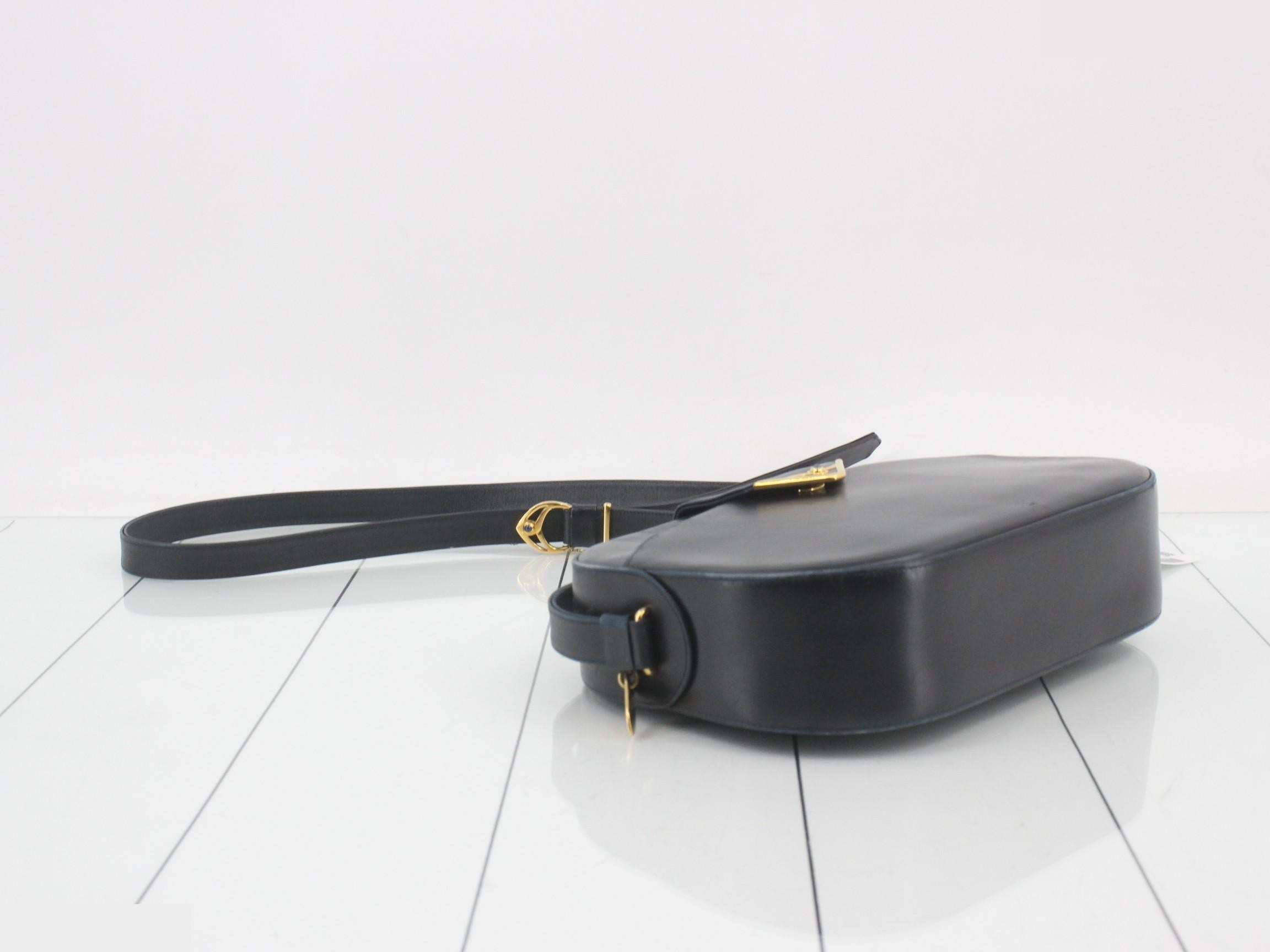Sapphire Line Shoulder Bag — view 5