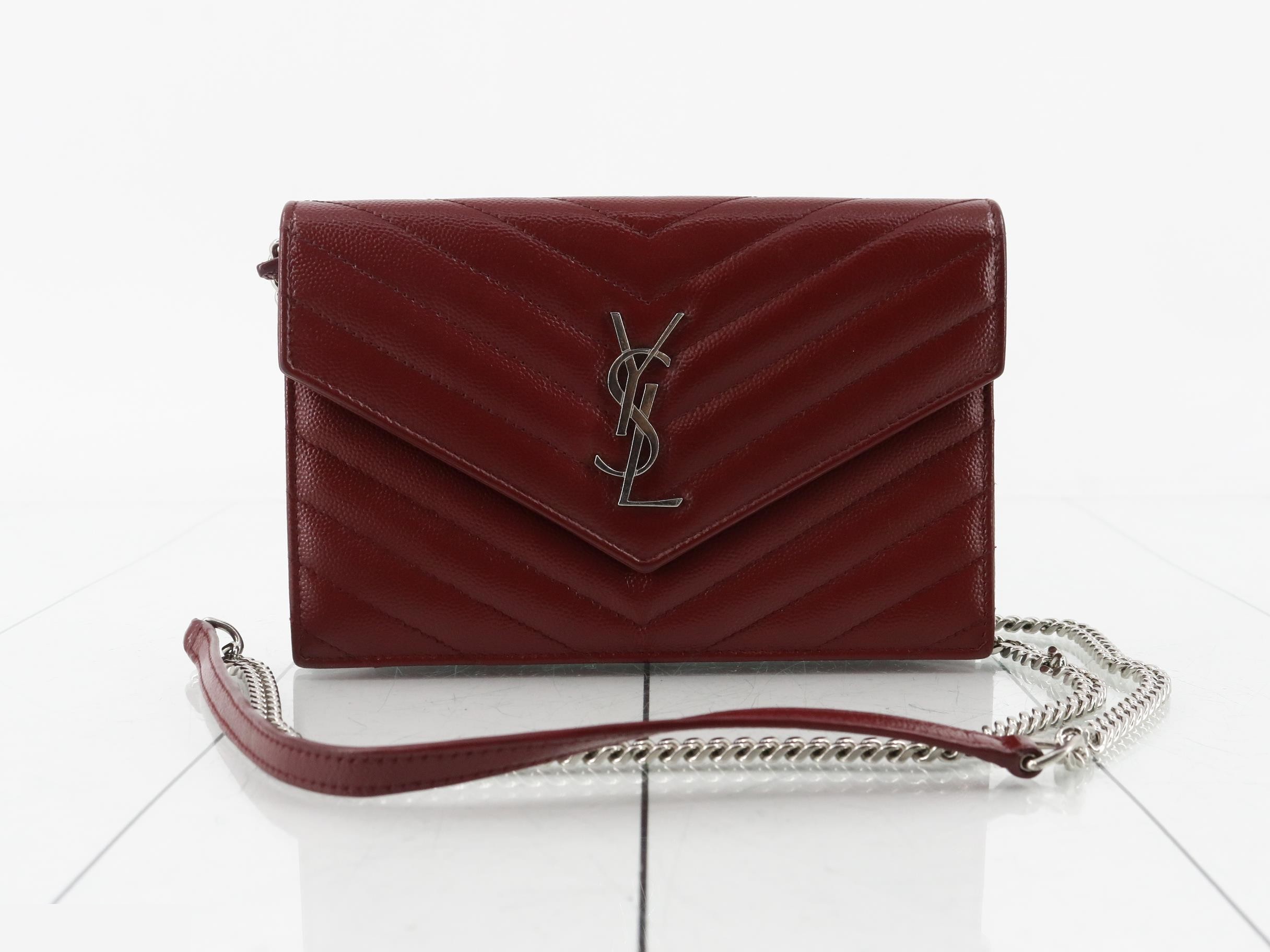 Cassandra Chain Wallet Leather