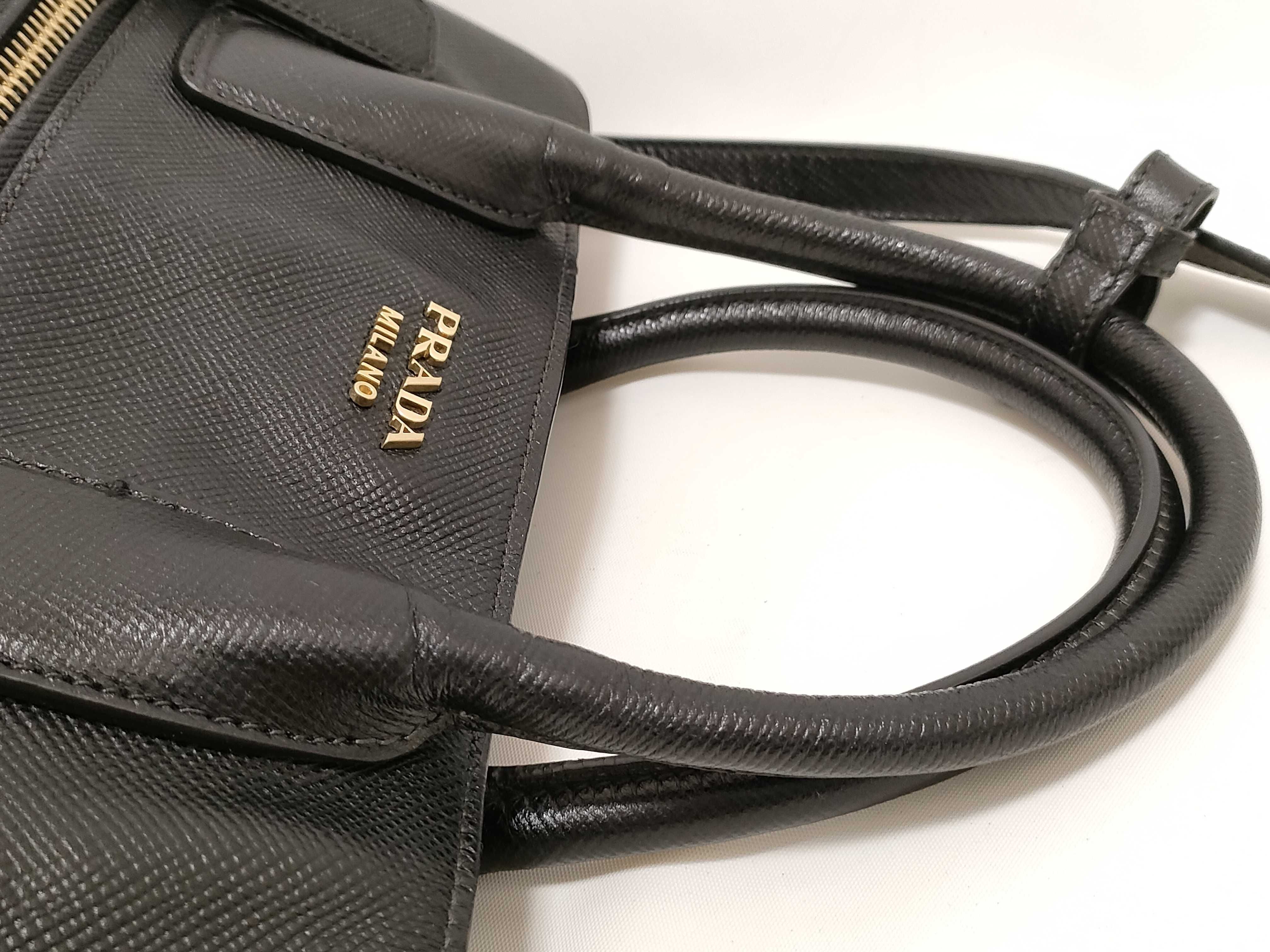 BN2553 Saffiano Leather Logo Handbag — view 3