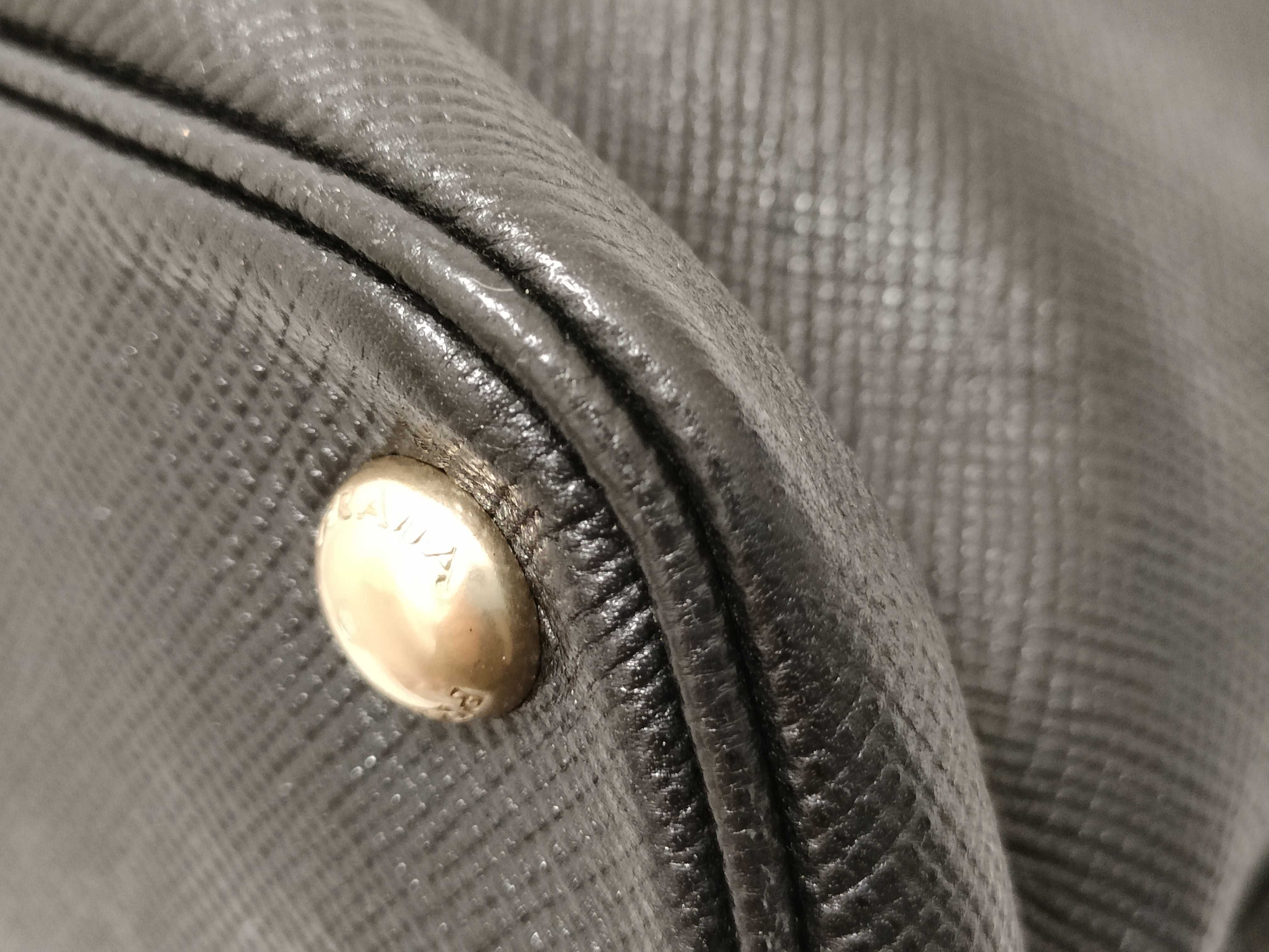 BN2553 Saffiano Leather Logo Handbag — view 8