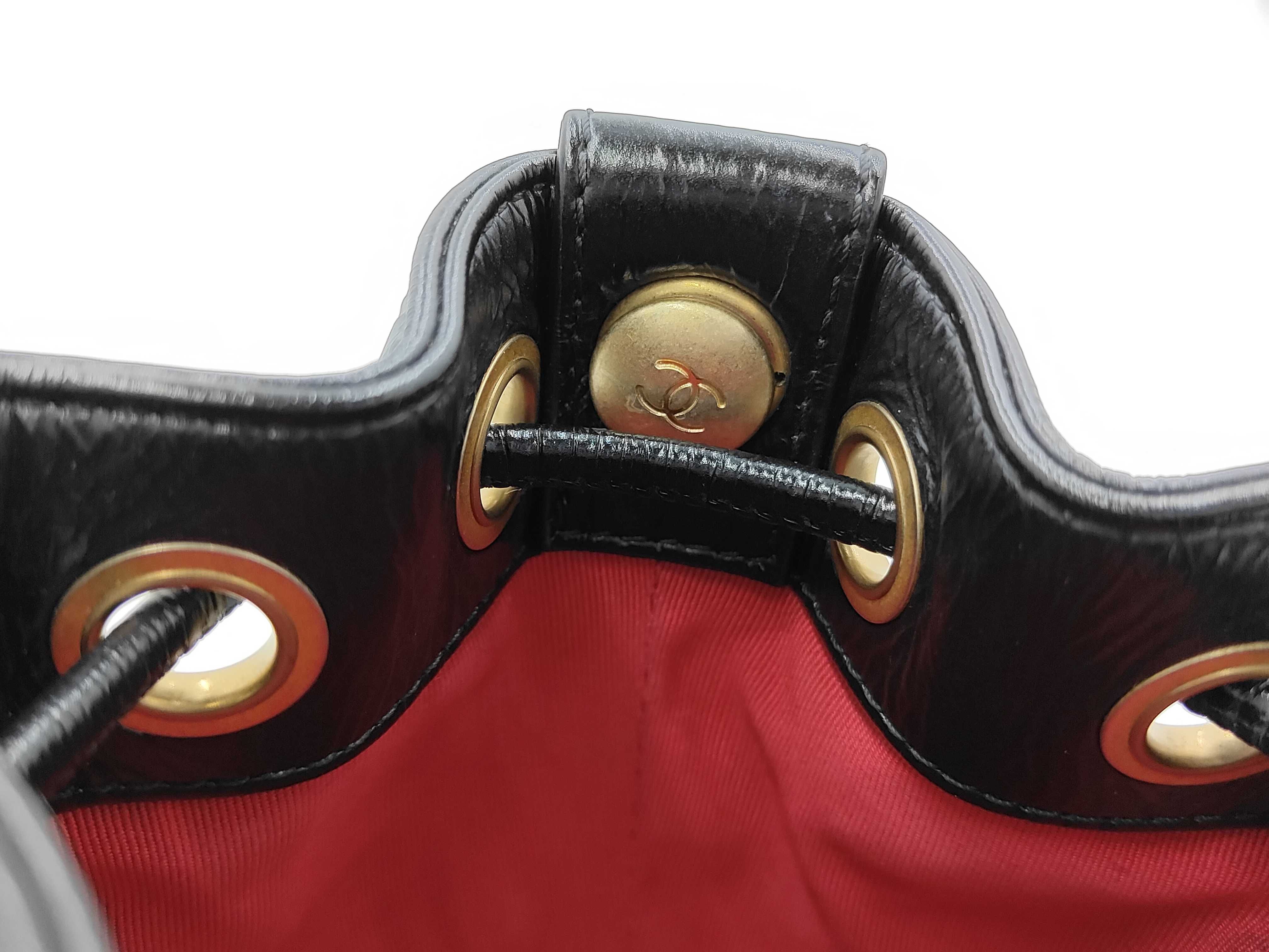 bucket bag, drawstring, black calfskin, gold hardware, large logo, with dust bag, size 30, with card slots, shoulder bag. — view 9