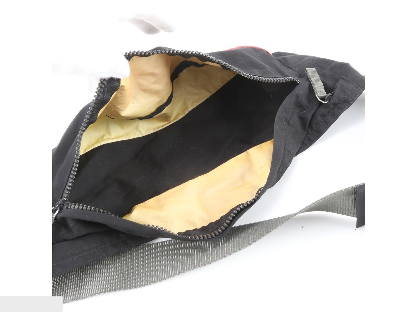 Guarantee included 4VA107 Leather Nylon 2-Way Body Bag — view 8