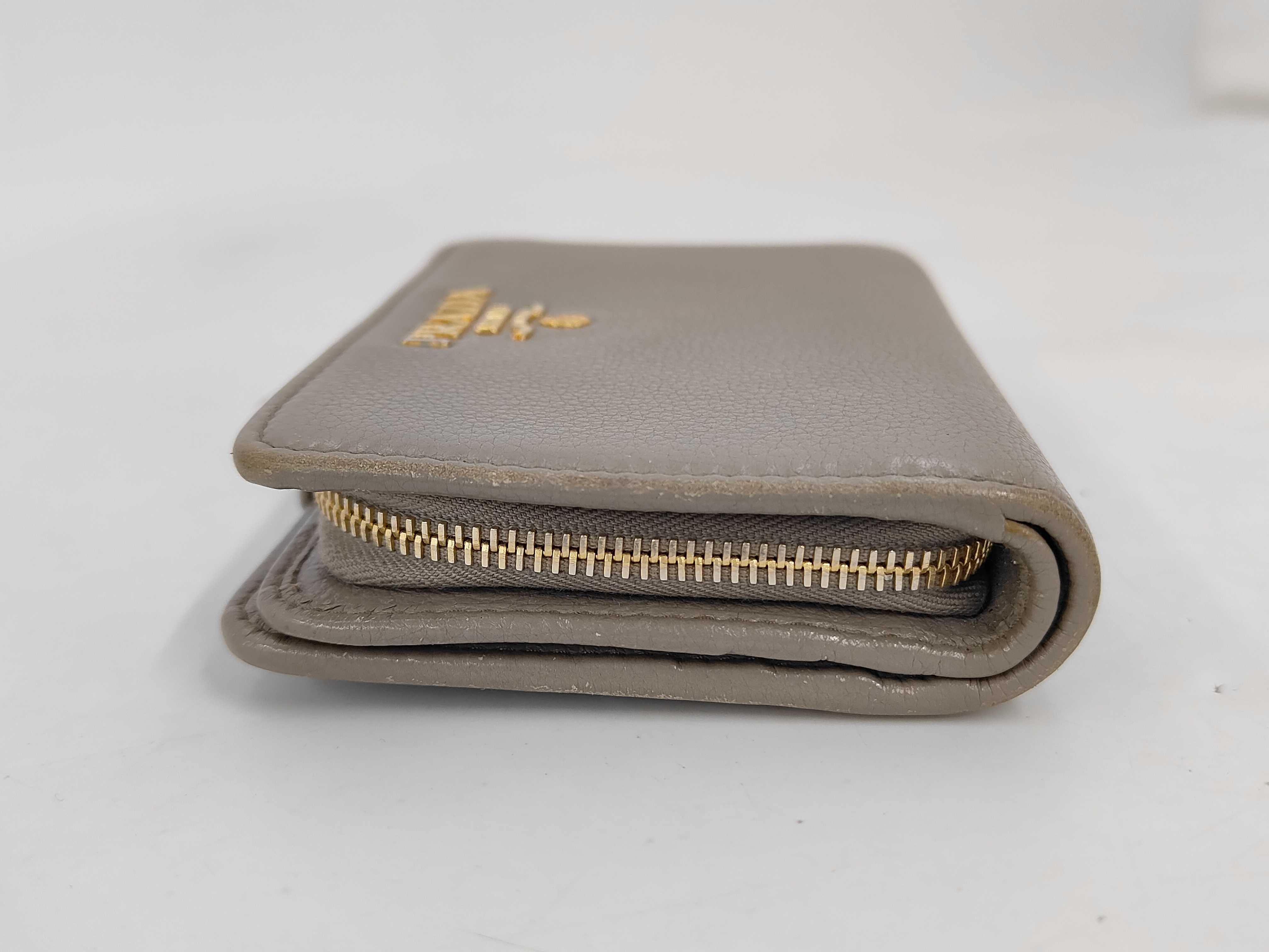 Compact Wallet, Bi-fold Wallet, Greige — view 6