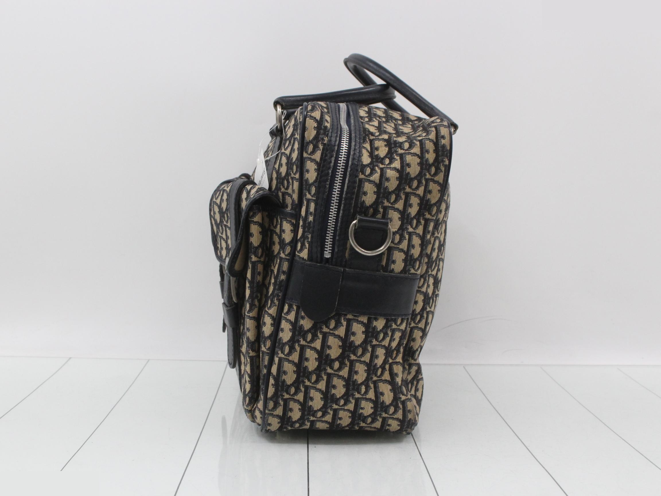 Travel Trotter Navy Canvas — view 3