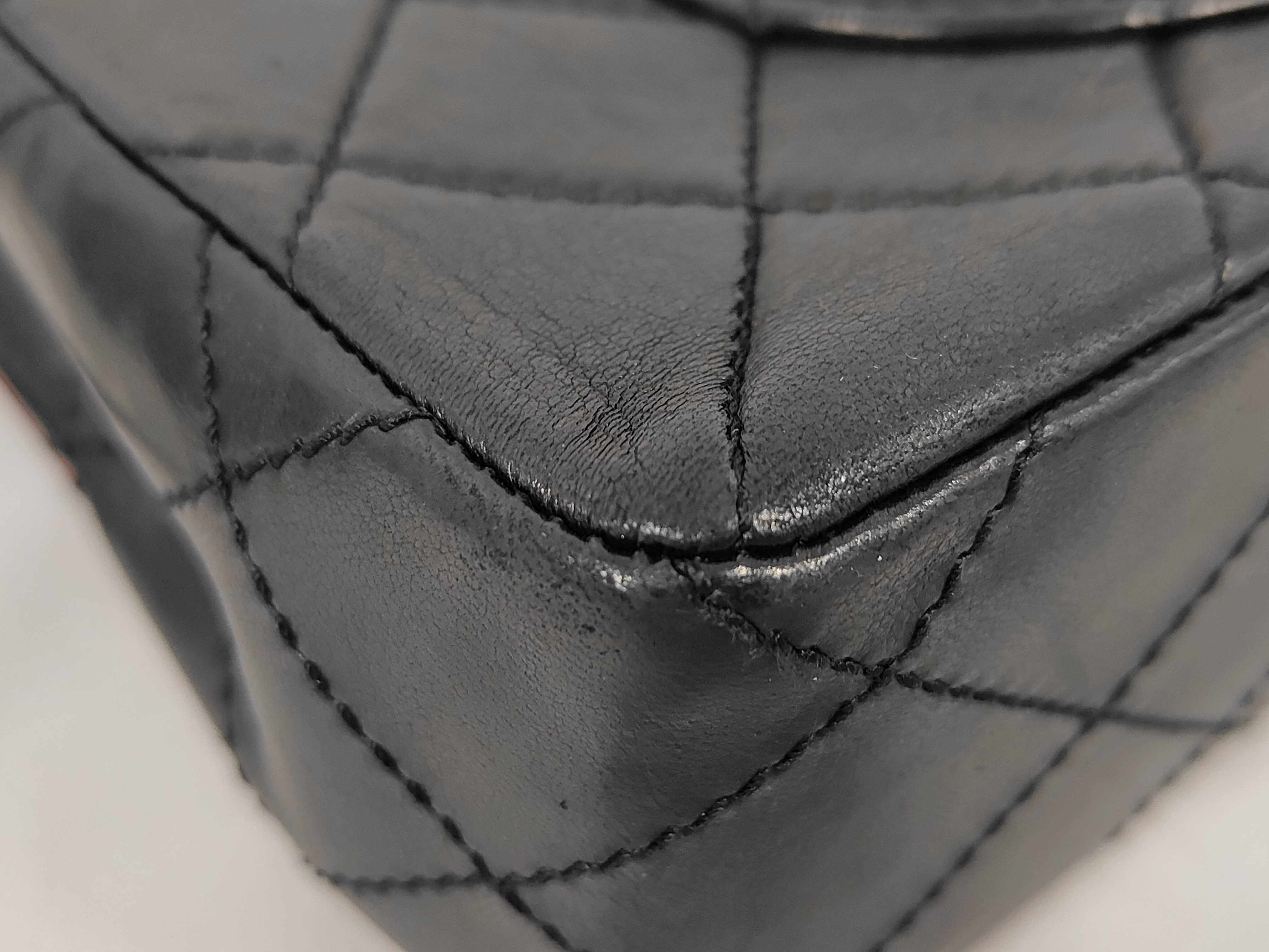 Matelassé Bicolor Single Flap Chain Bag, with original seal, serial number in the 6 range, shoulder bag. — view 3