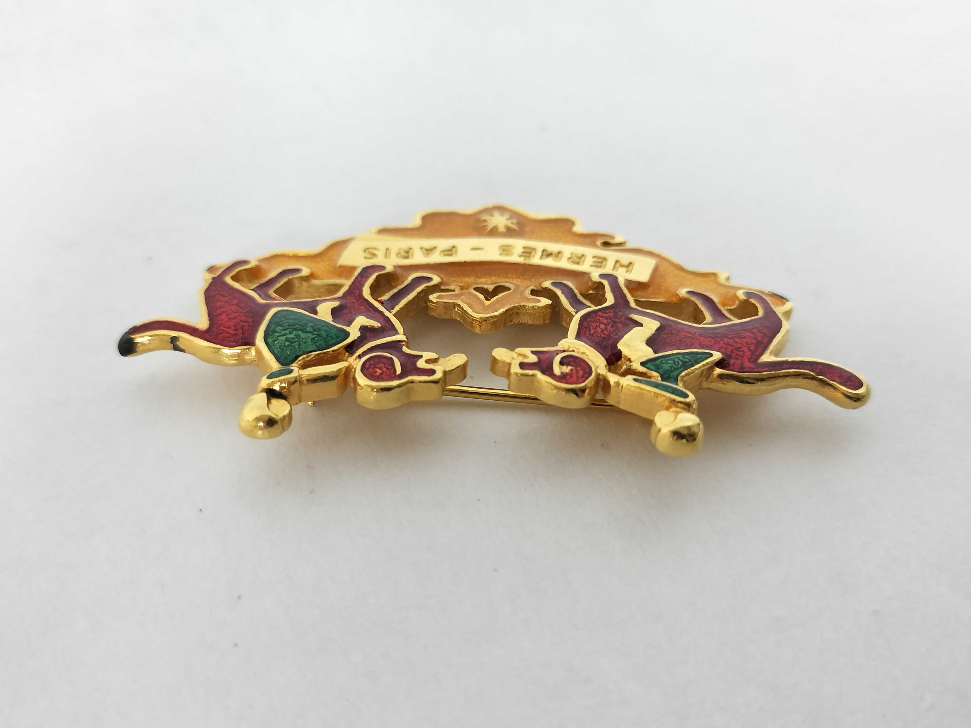 brooch — view 7