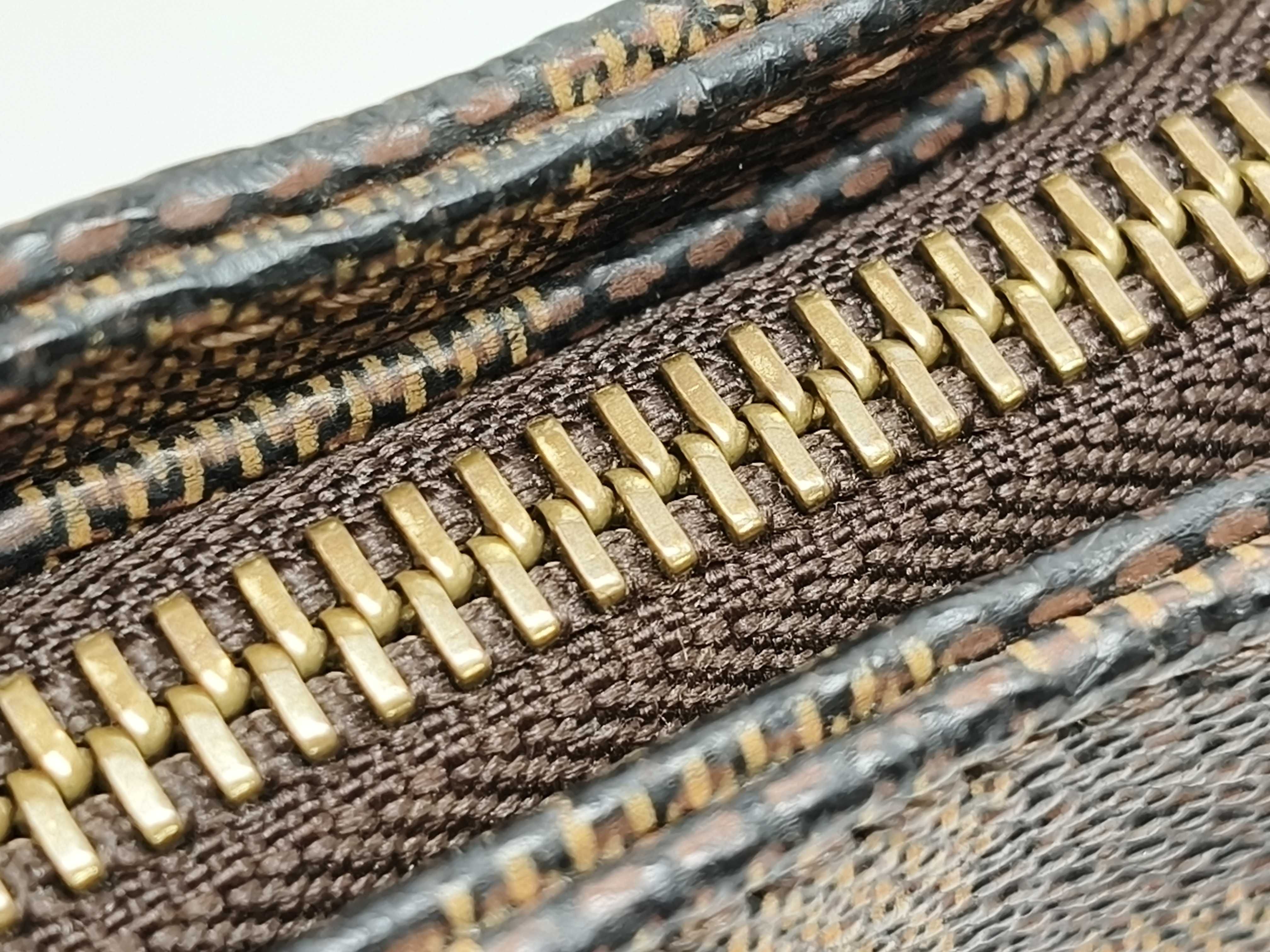 Damier Looping Shoulder Bag — view 6