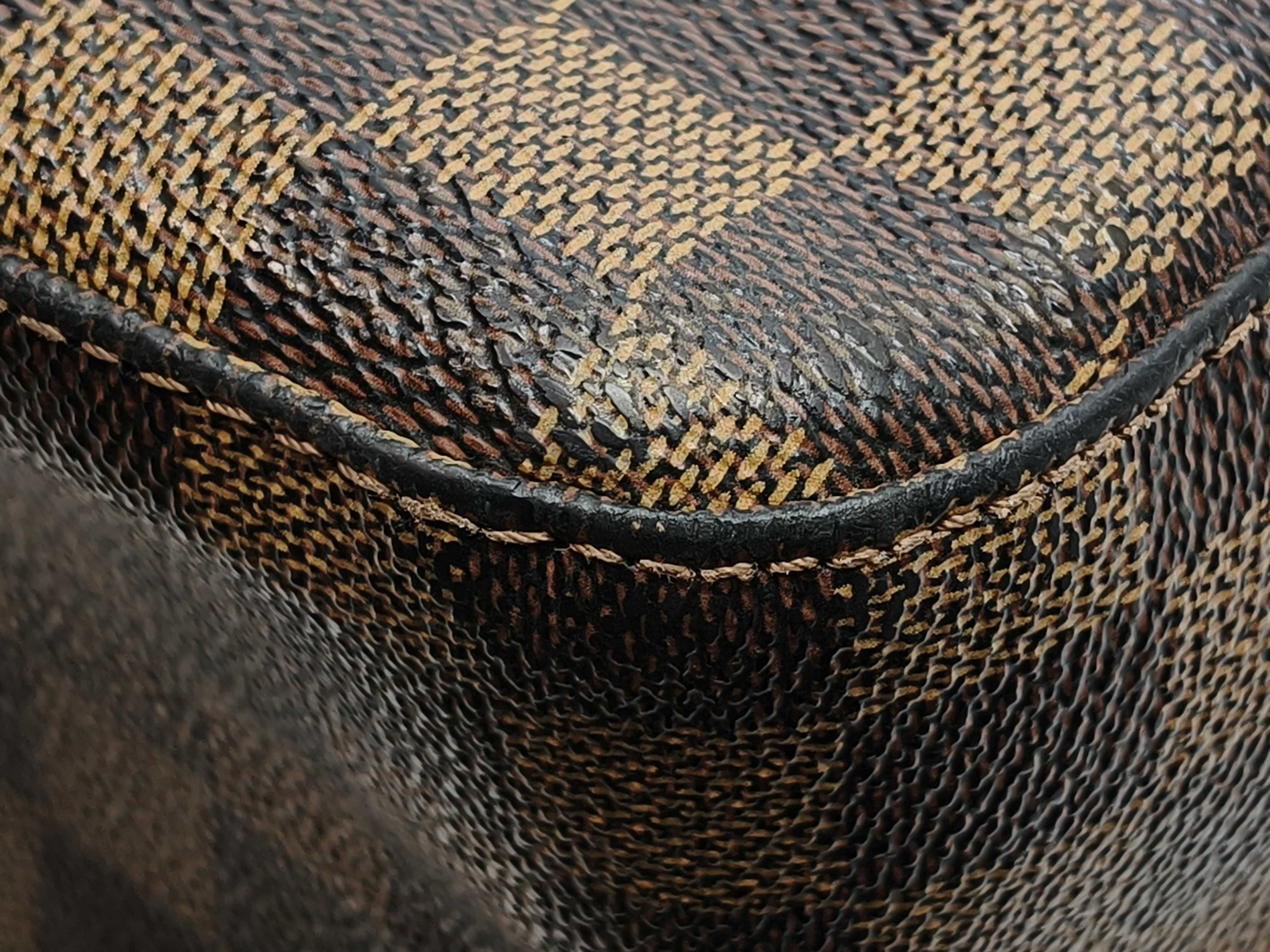 Damier Looping Shoulder Bag — view 7