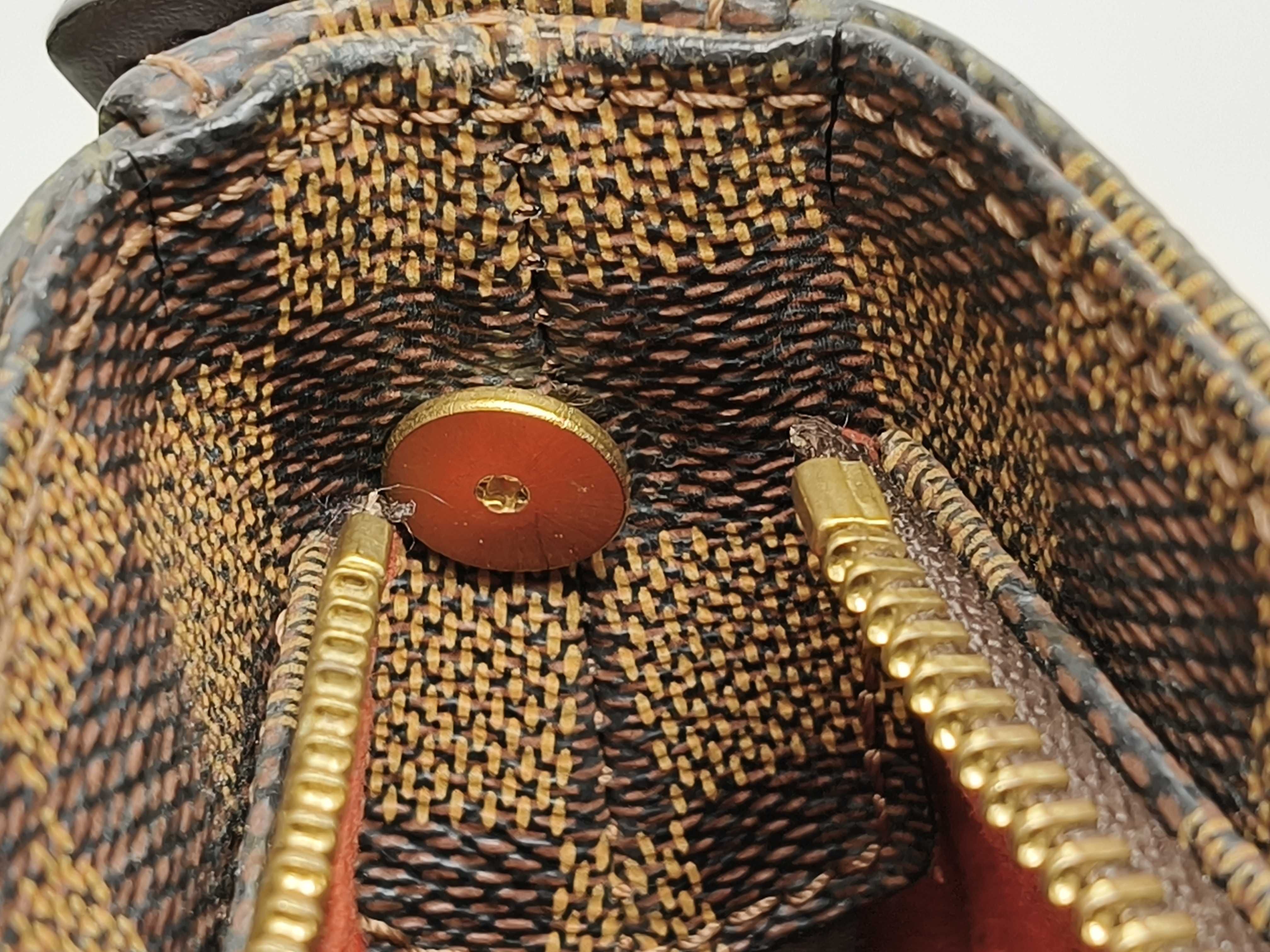 Damier Looping Shoulder Bag — view 9