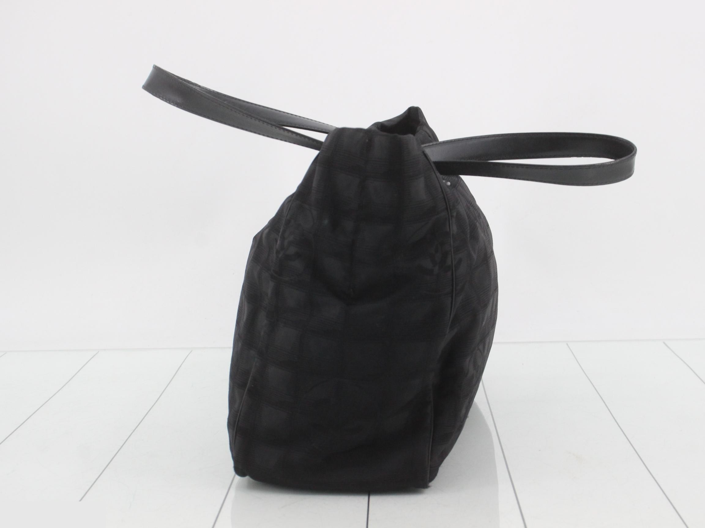 New Travel Line (Bags) - Tote Bag — view 3