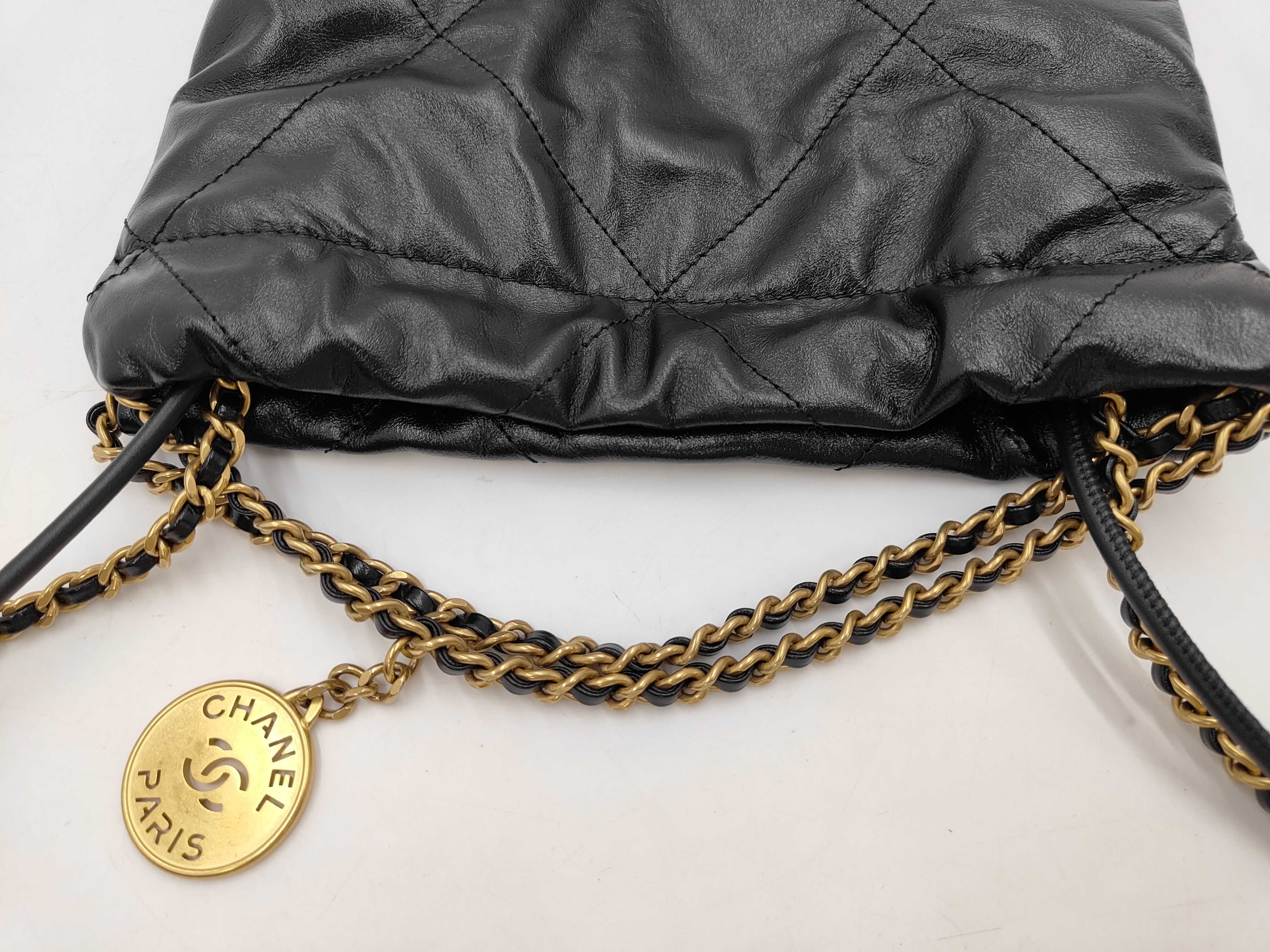 22 Mini Chain Tote Bag — view 5